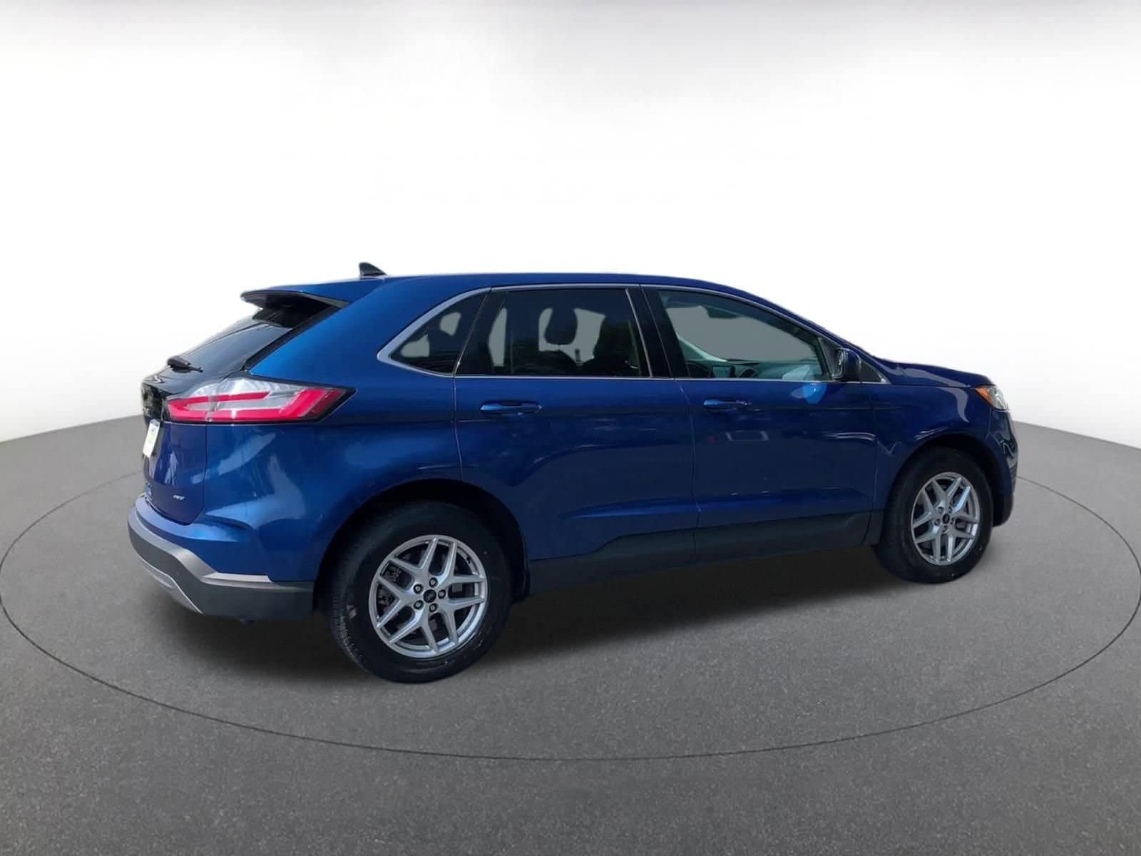 Thumbnail: 2023 Ford Edge - 15