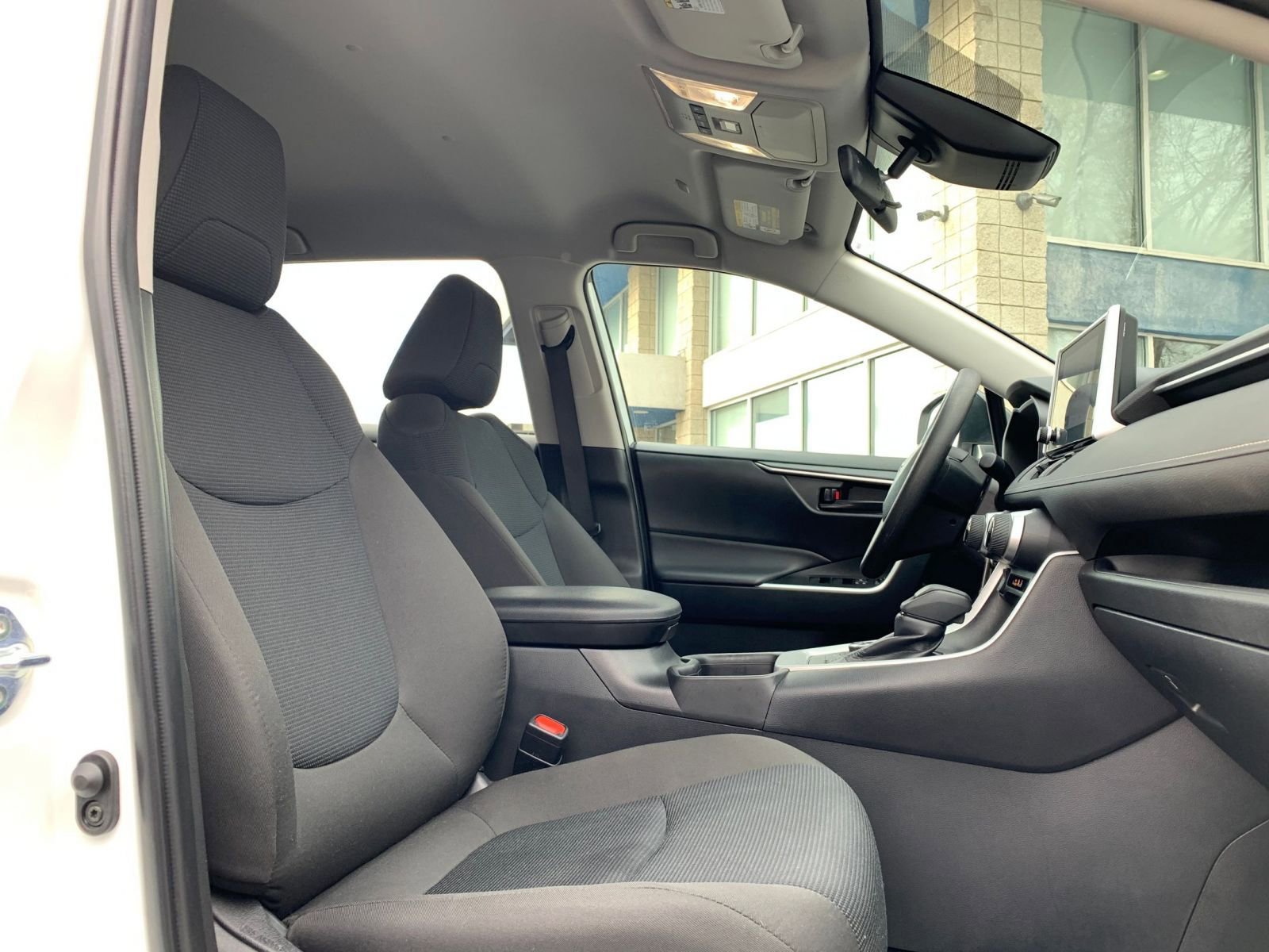 Thumbnail: 2025 Toyota RAV4 - 35