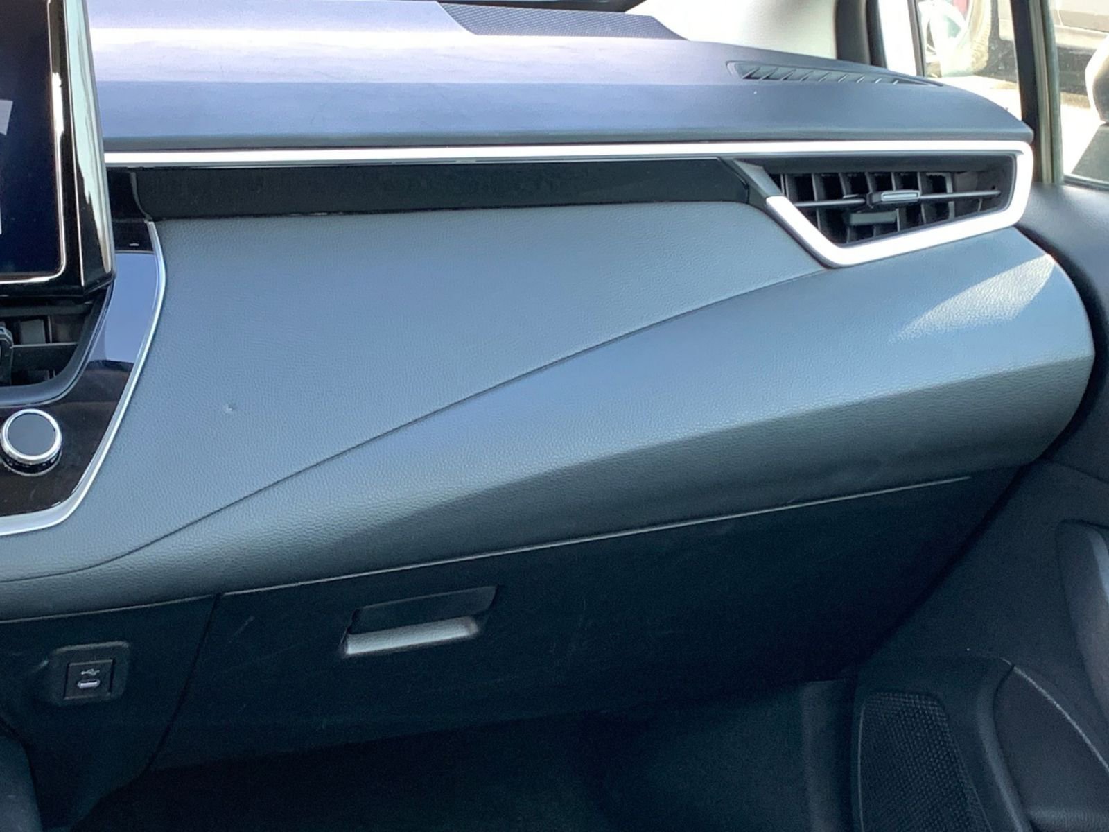 Thumbnail: 2025 Toyota Corolla - 33