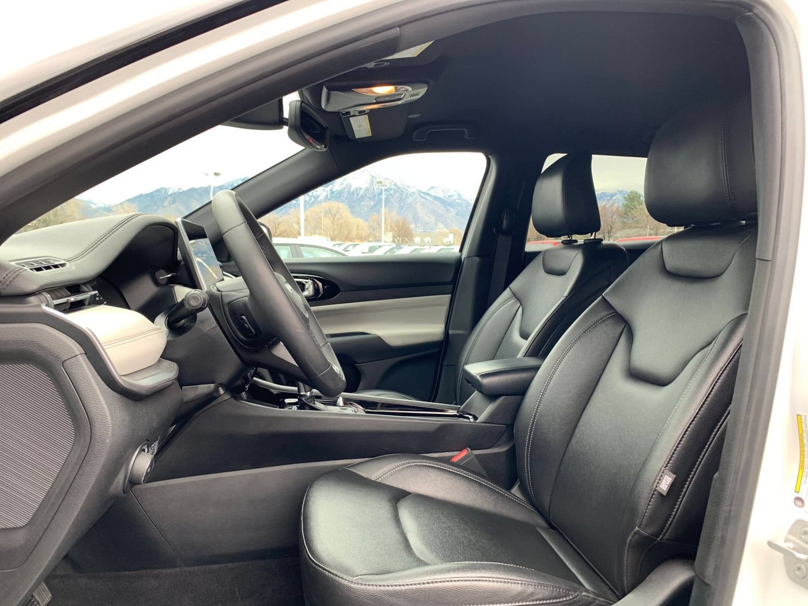 Thumbnail: 2025 Jeep Compass - 23