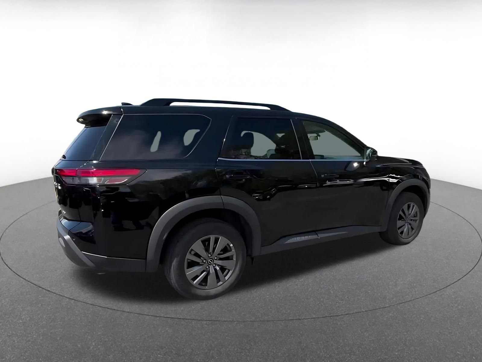 Thumbnail: 2025 Nissan Pathfinder - 14