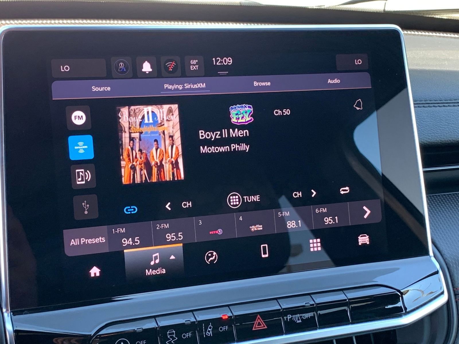 Thumbnail: 2025 Jeep Compass - 21