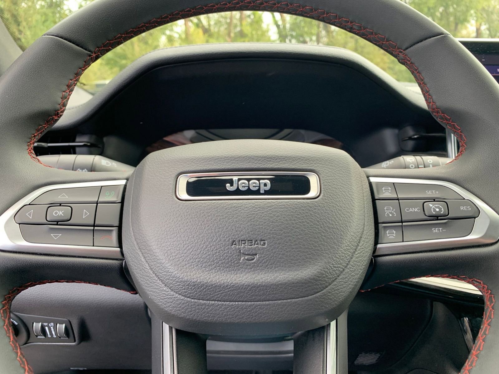 Thumbnail: 2025 Jeep Compass - 27