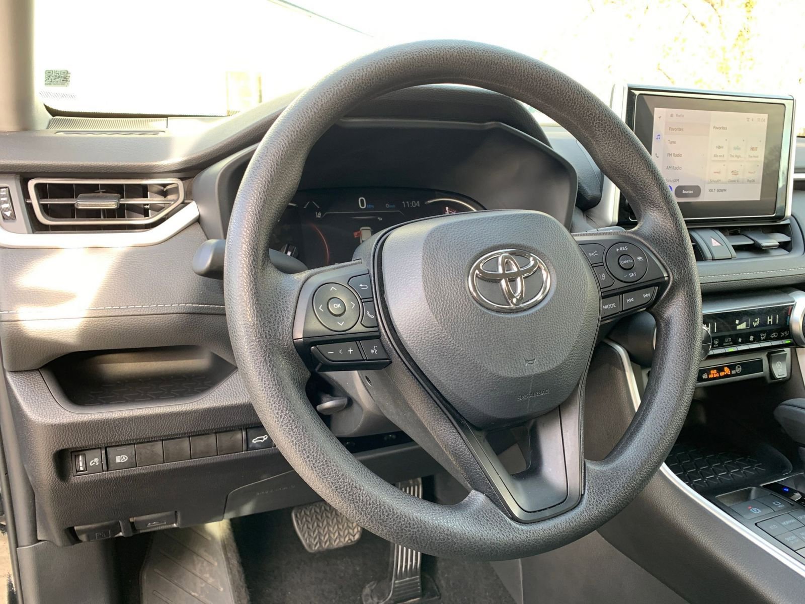 Thumbnail: 2025 Toyota RAV4 - 34