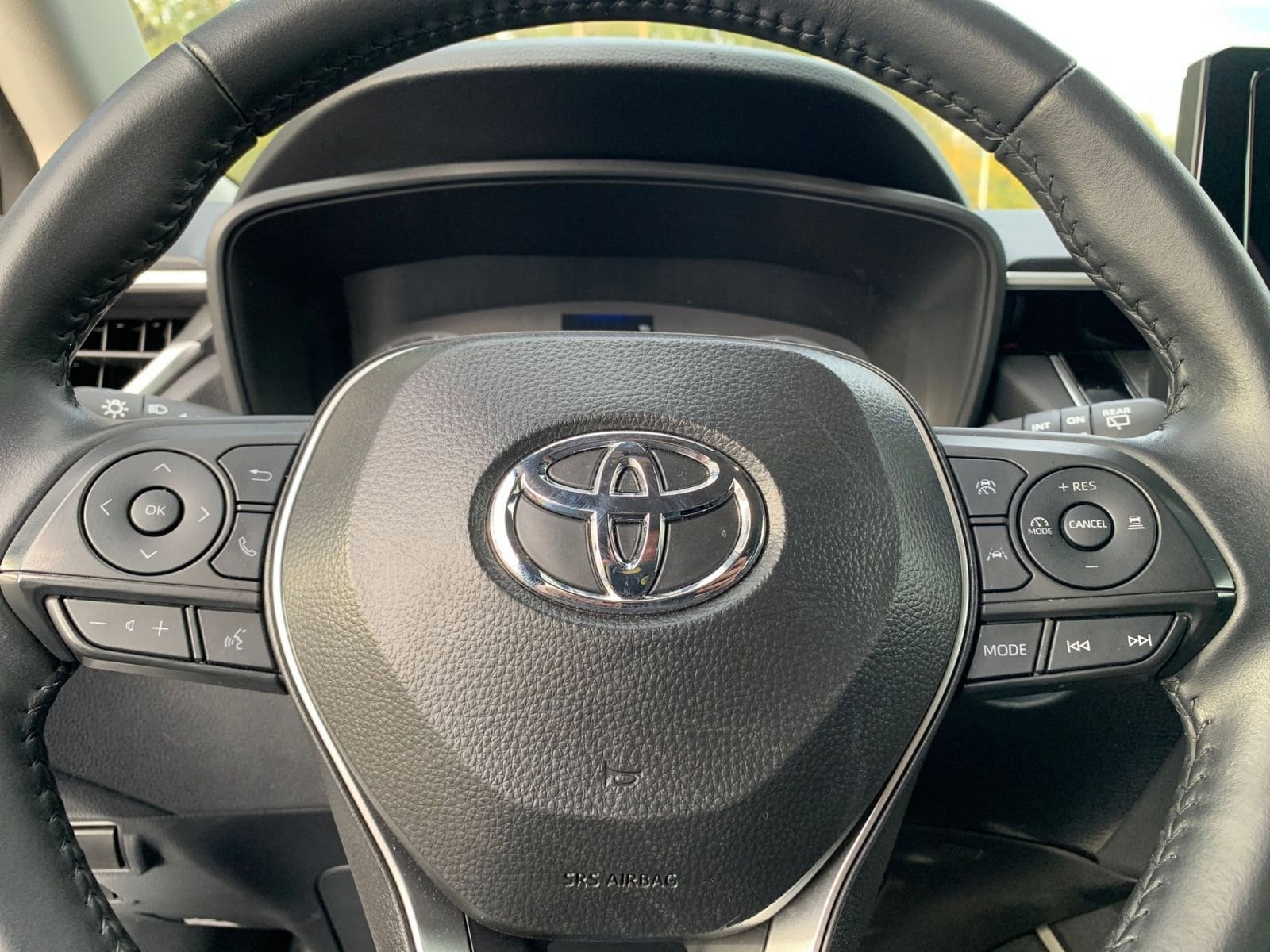 Thumbnail: 2025 Toyota Corolla Cross - 27