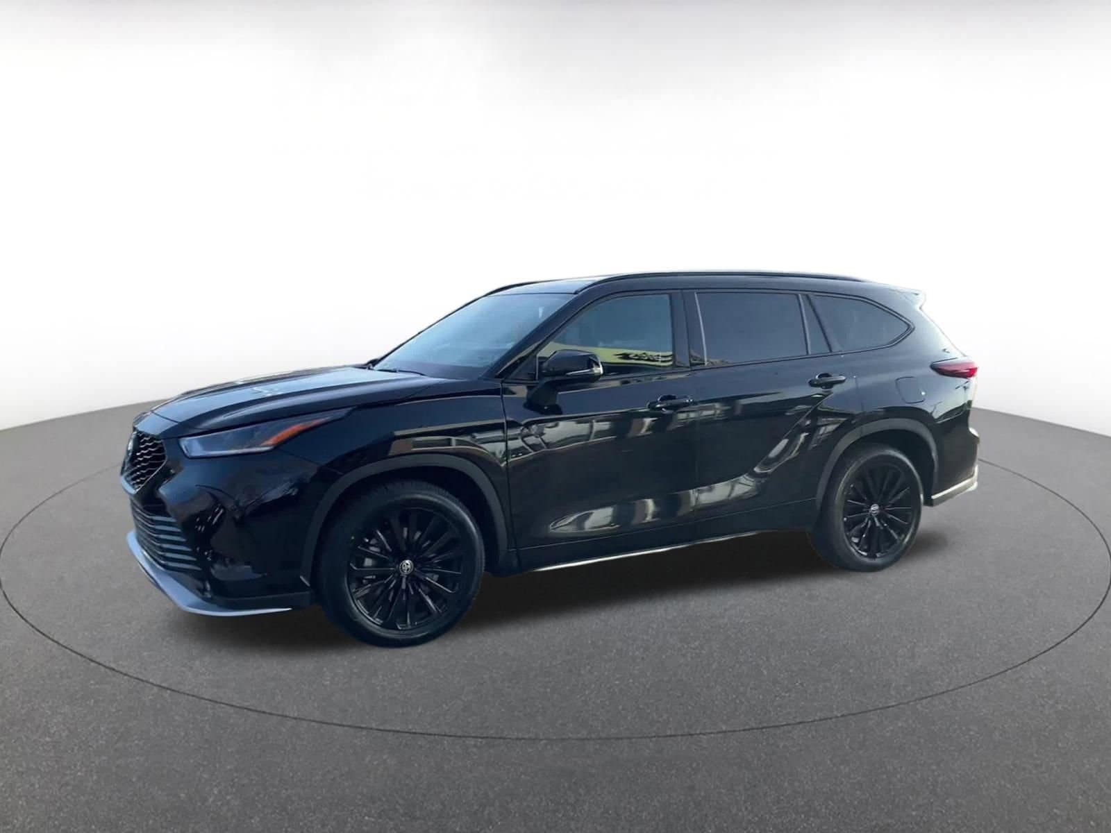 Thumbnail: 2025 Toyota Highlander - 8