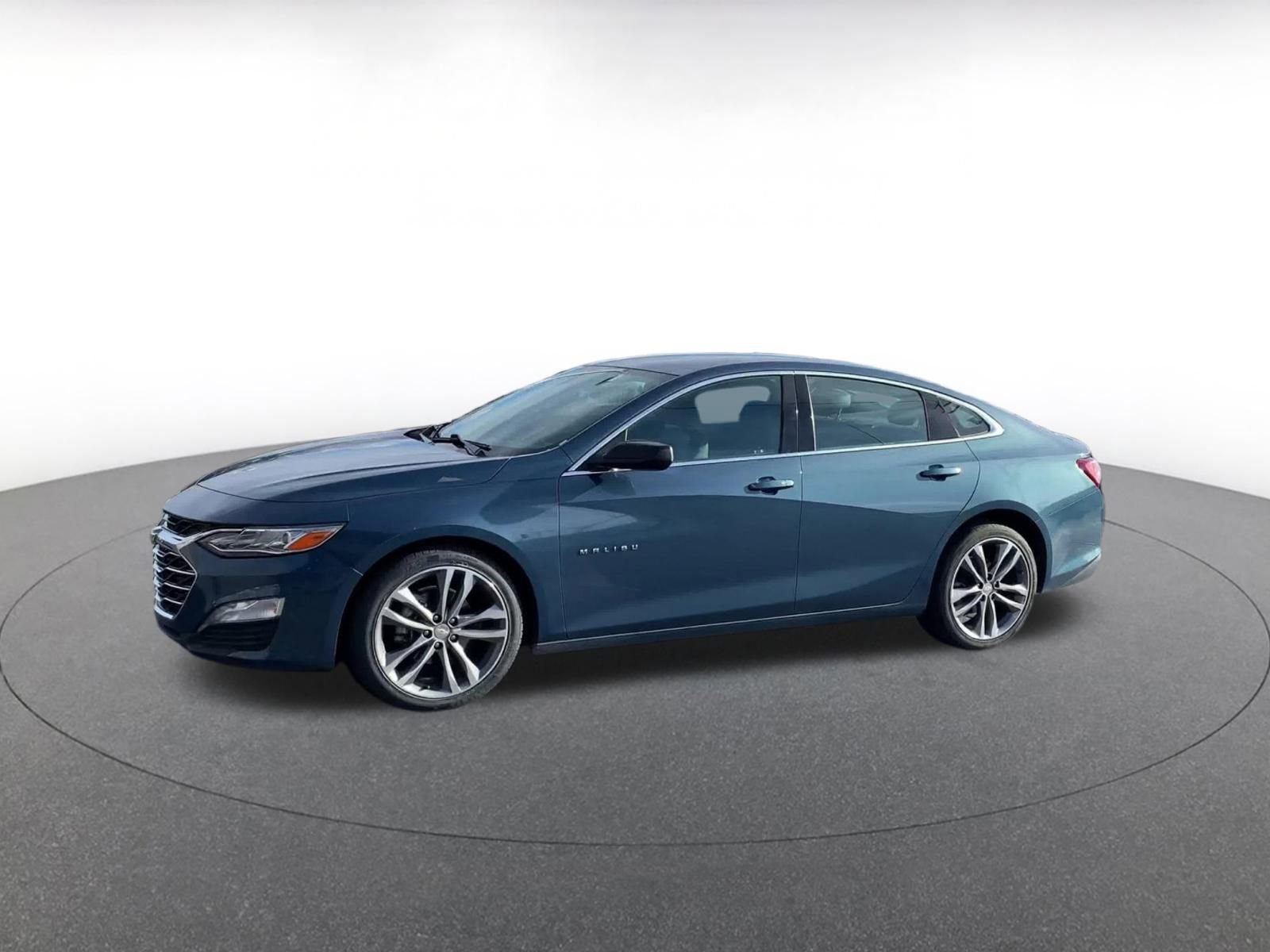 Thumbnail: 2024 Chevrolet Malibu - 8