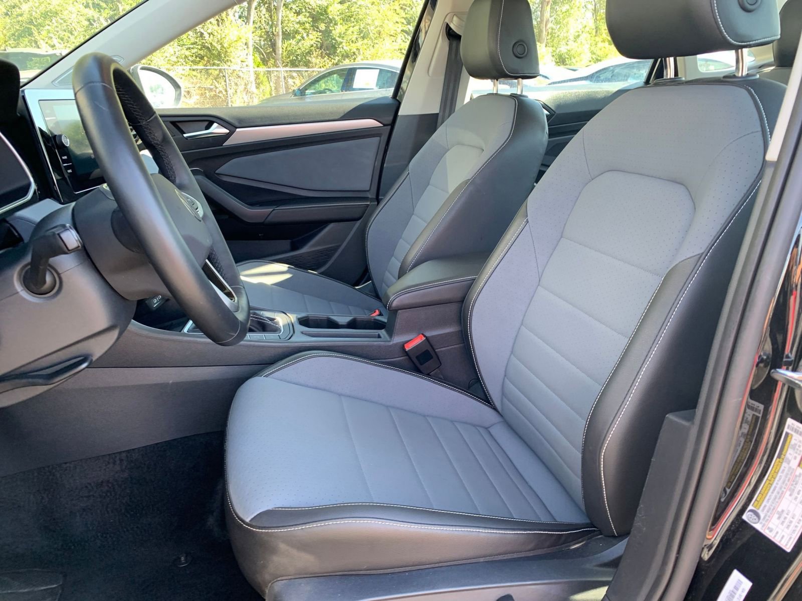 Thumbnail: 2025 Volkswagen Jetta - 25