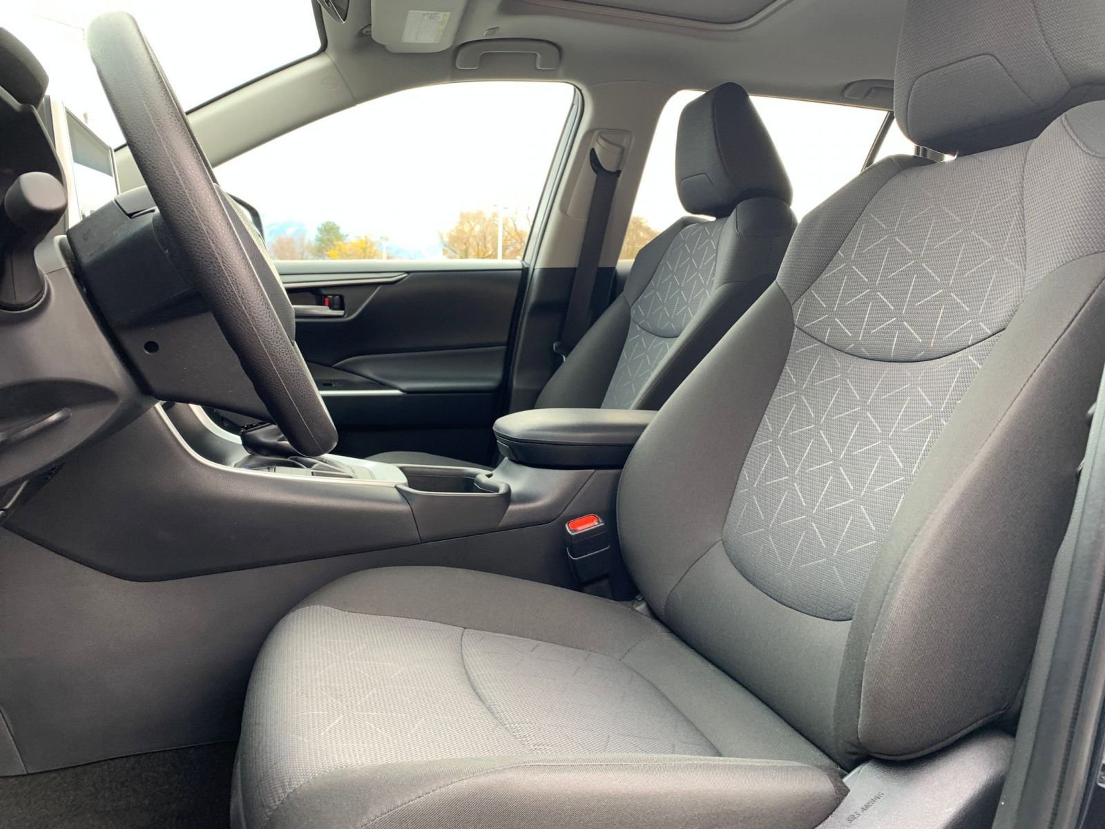 Thumbnail: 2025 Toyota RAV4 - 27