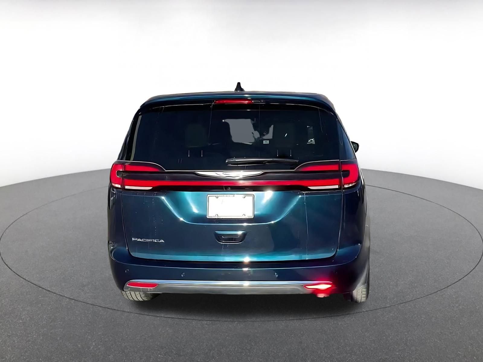 Thumbnail: 2025 Chrysler Pacifica - 12