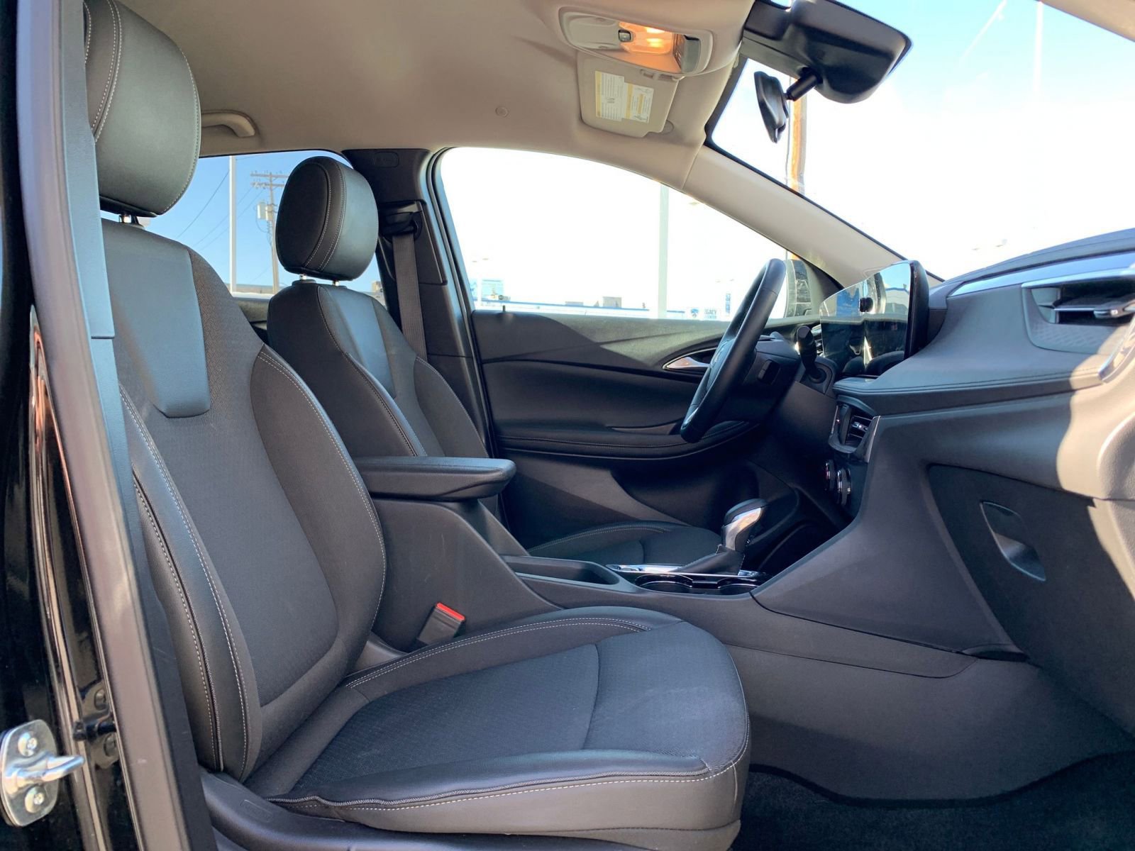 Thumbnail: 2025 Buick Encore GX - 35