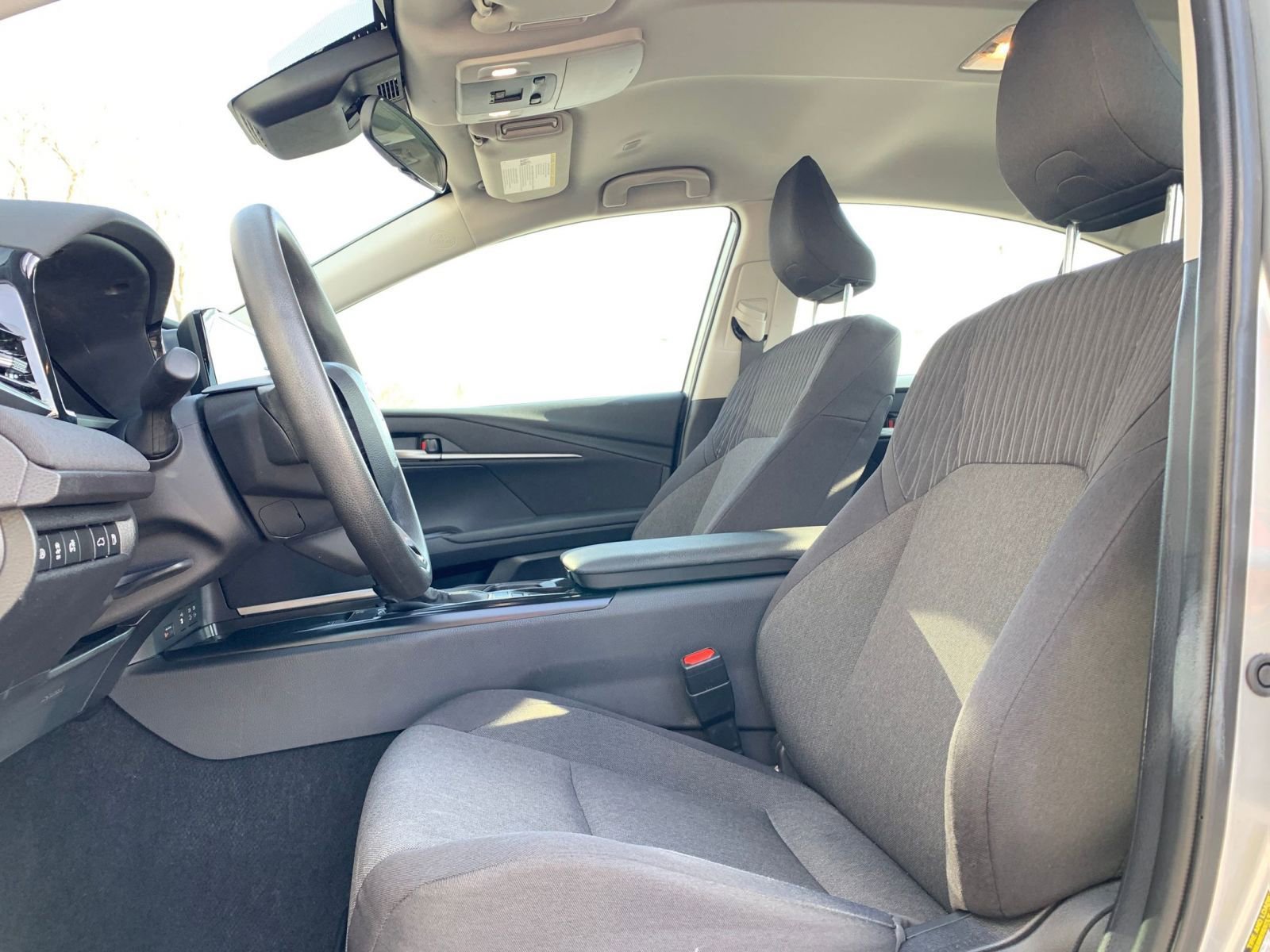 Thumbnail: 2025 Toyota Camry - 25