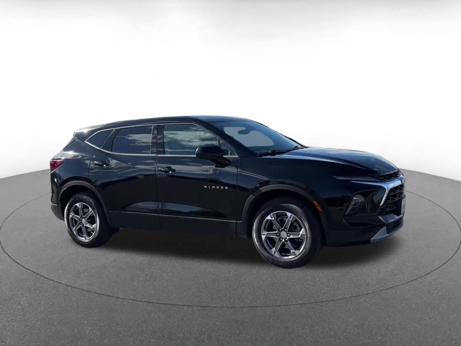 Thumbnail: 2026 Chevrolet Blazer - 2