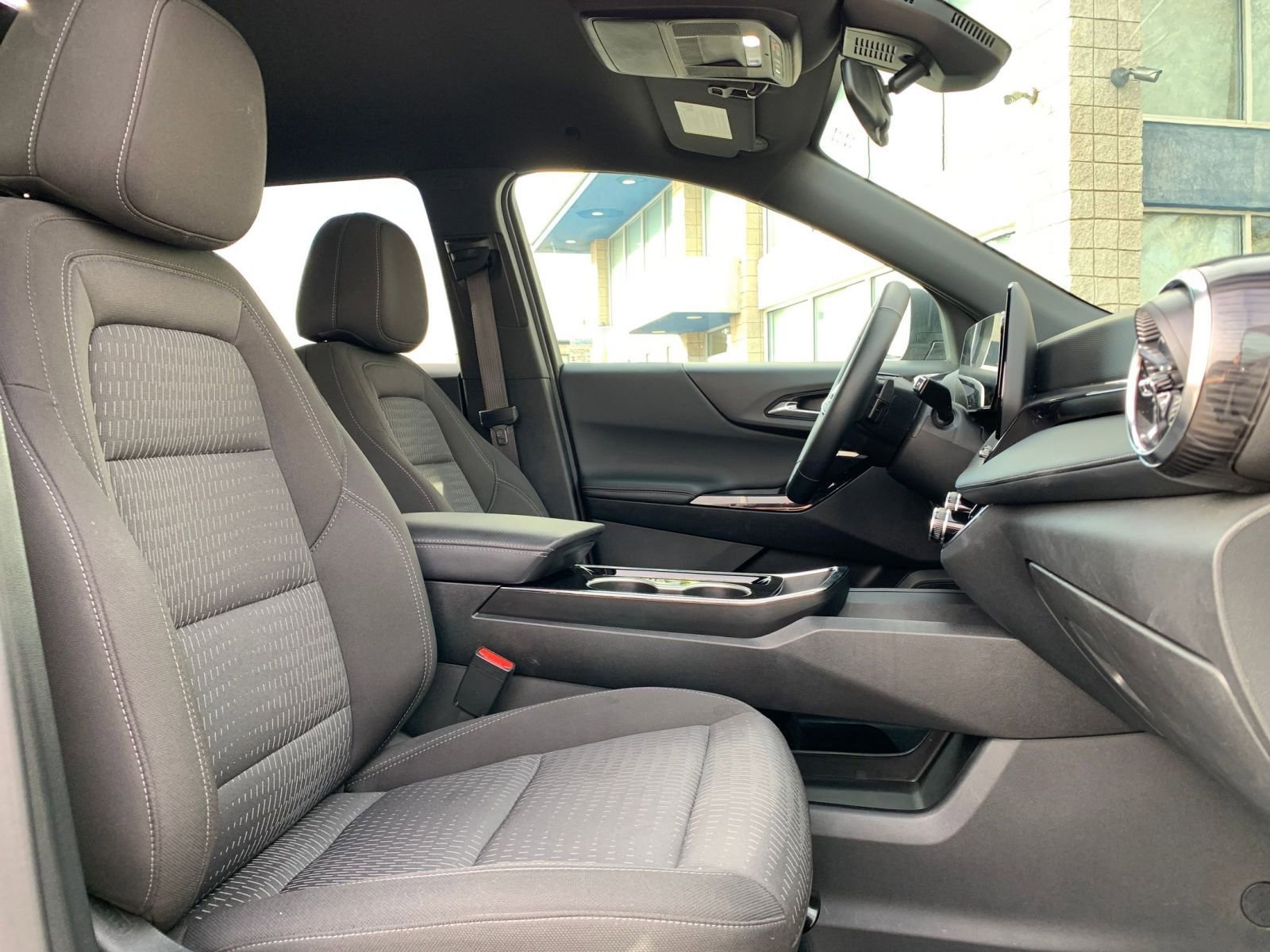 Thumbnail: 2025 Chevrolet Equinox - 35