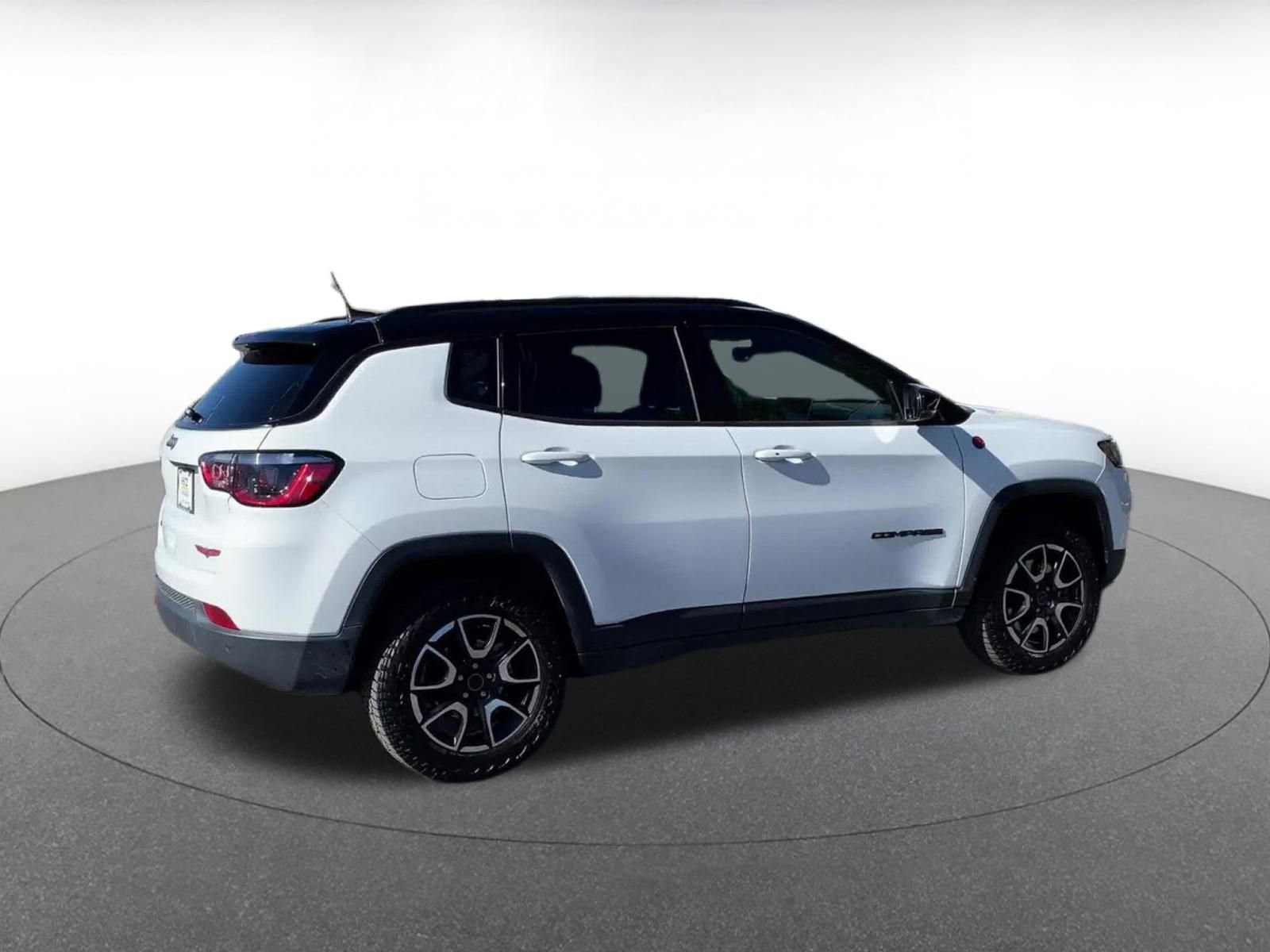 Thumbnail: 2025 Jeep Compass - 15