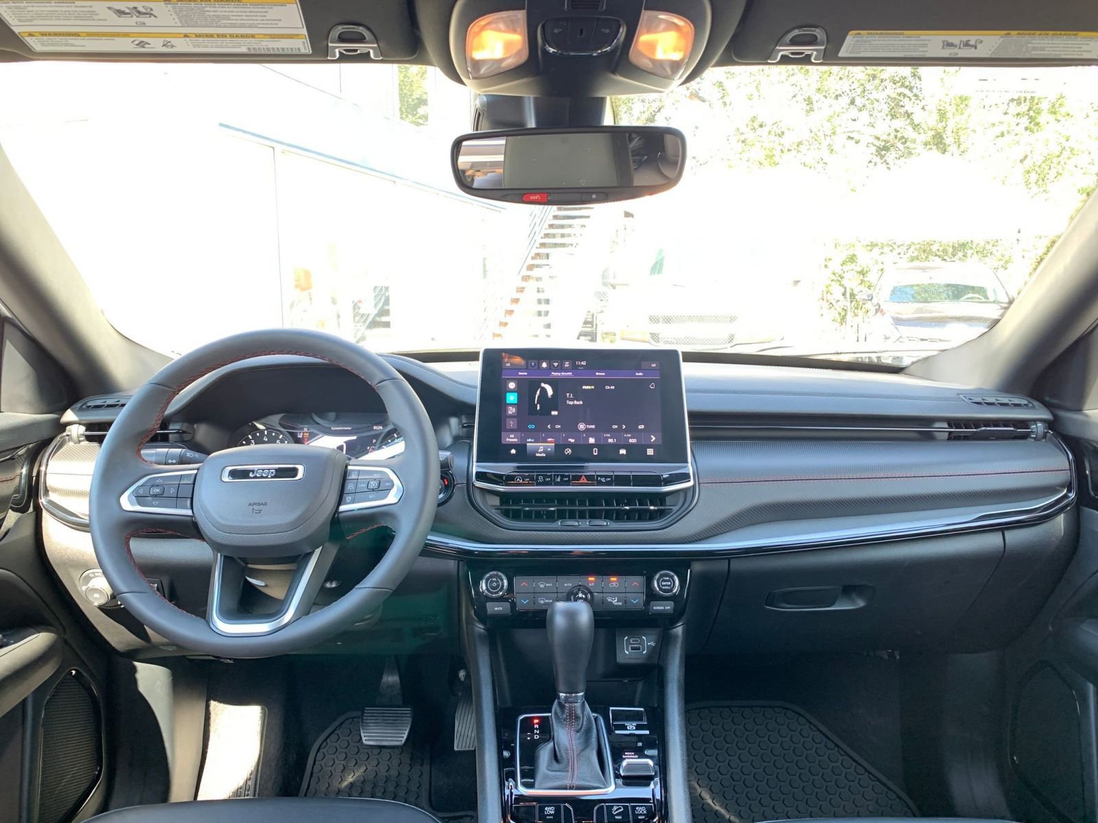 Thumbnail: 2025 Jeep Compass - 32