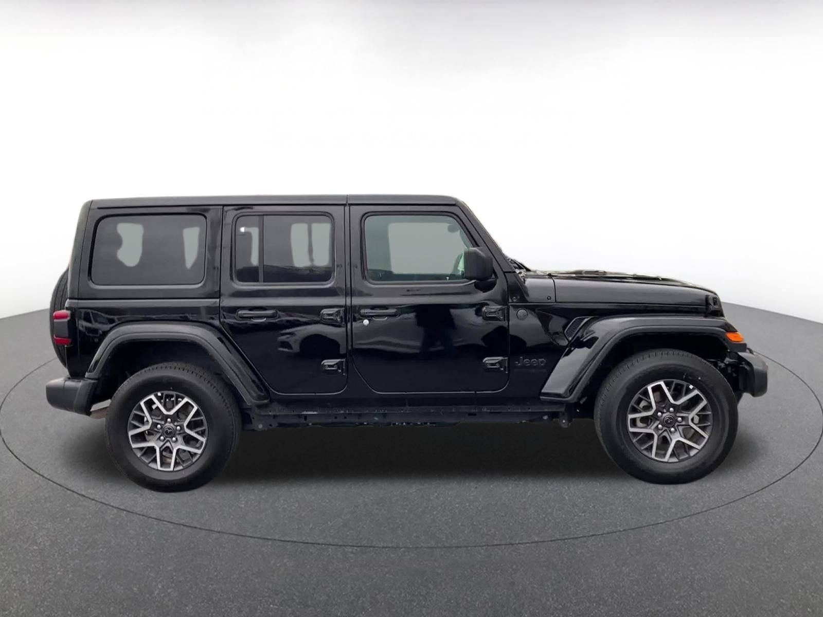 Thumbnail: 2025 Jeep Wrangler - 16