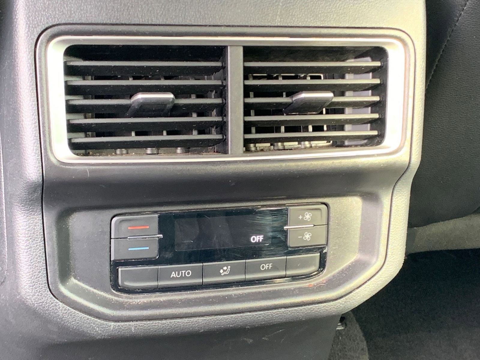 Thumbnail: 2025 Volkswagen Atlas - 24