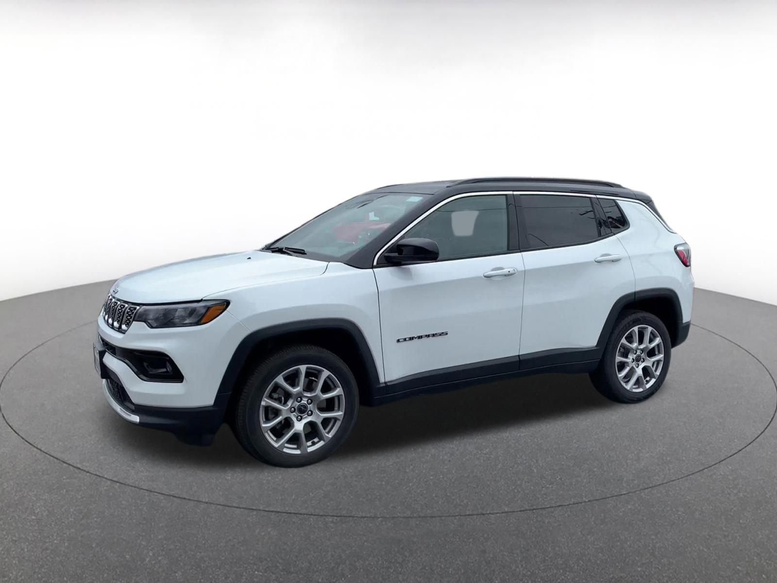 Thumbnail: 2025 Jeep Compass - 8