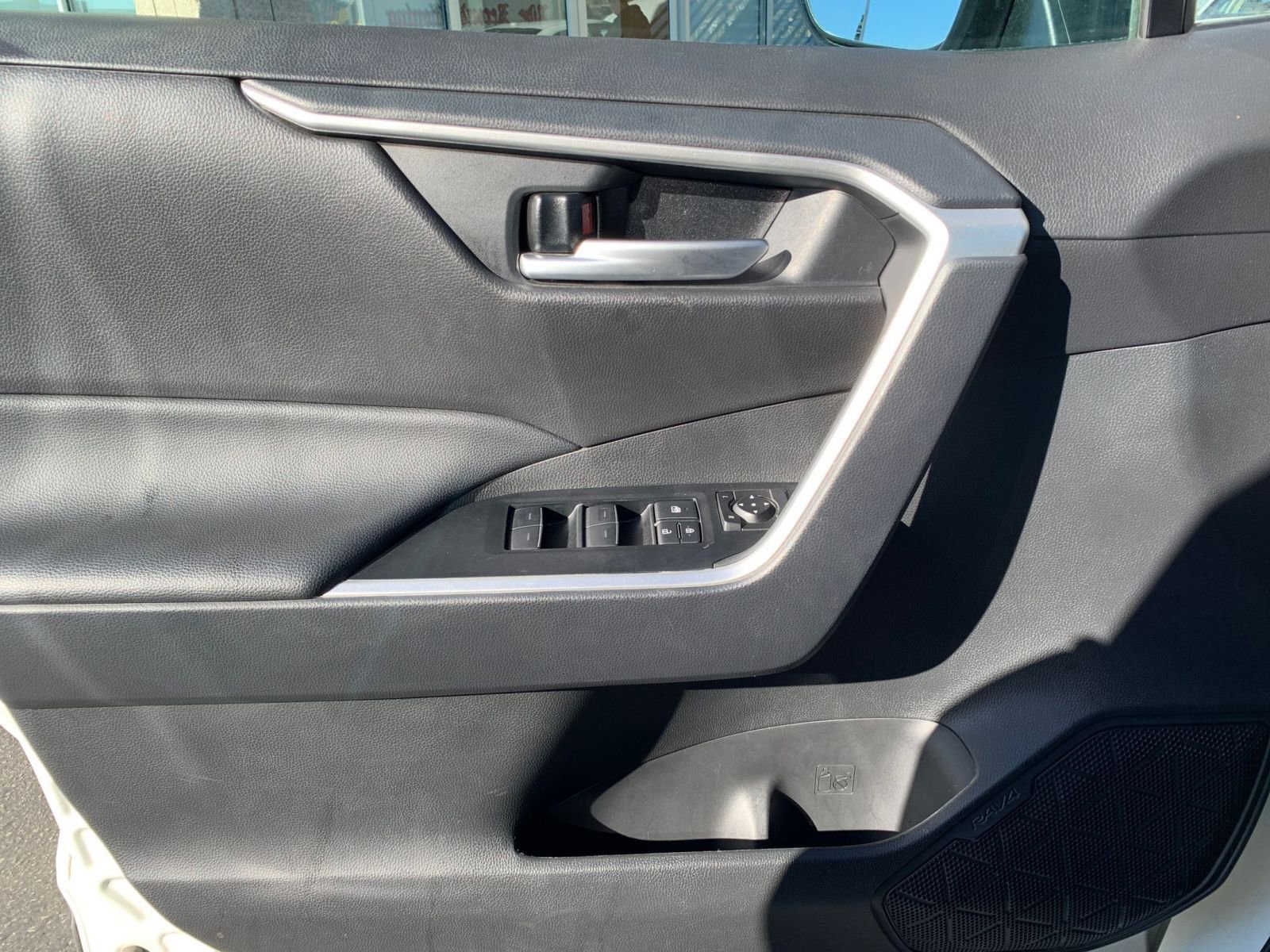 Thumbnail: 2025 Toyota RAV4 - 20