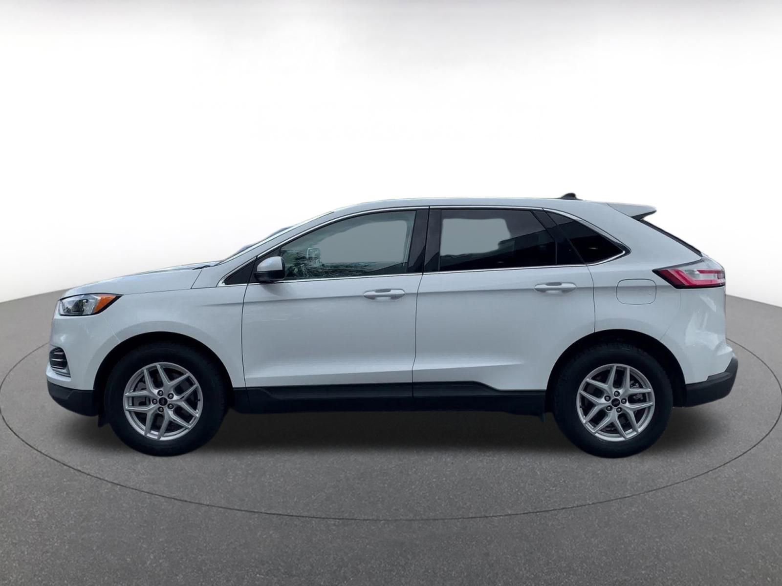 Thumbnail: 2024 Ford Edge - 8