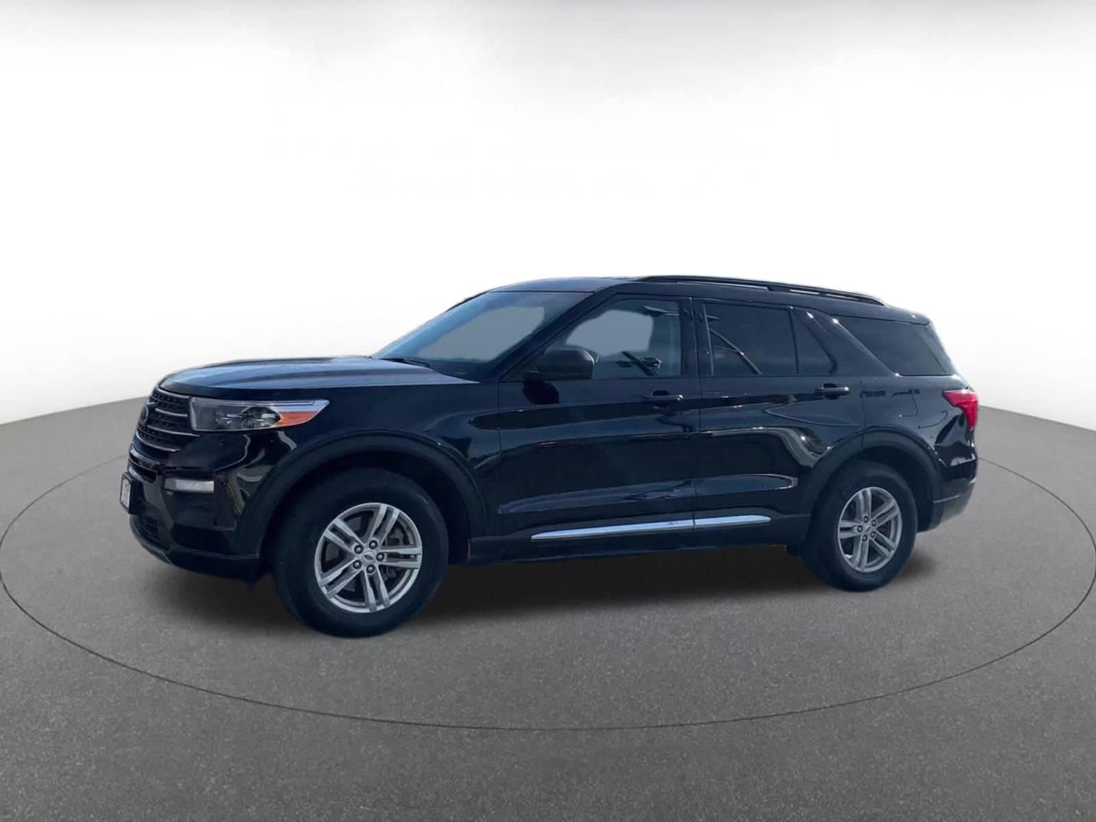 Thumbnail: 2023 Ford Explorer - 8