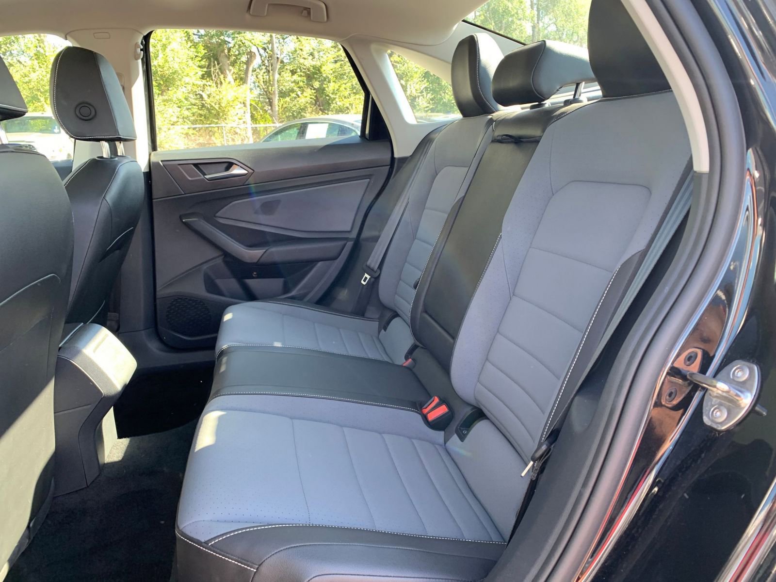 Thumbnail: 2025 Volkswagen Jetta - 24