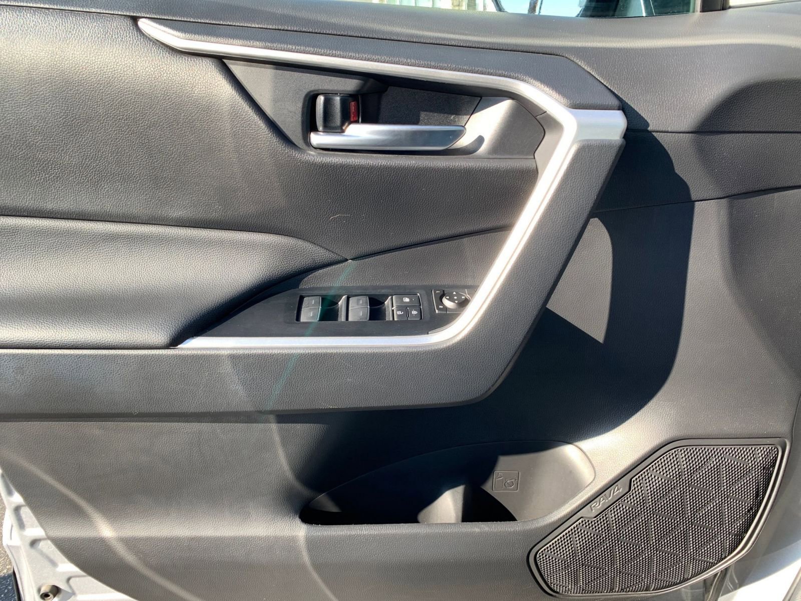 Thumbnail: 2025 Toyota RAV4 - 20