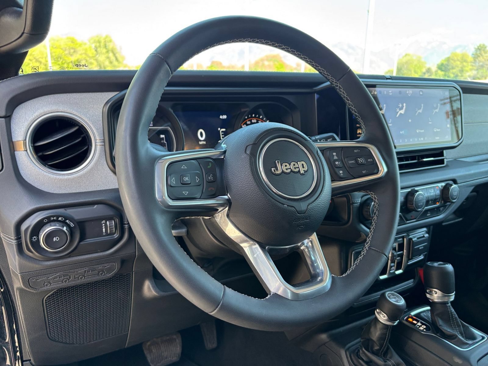 Thumbnail: 2025 Jeep Wrangler - 33