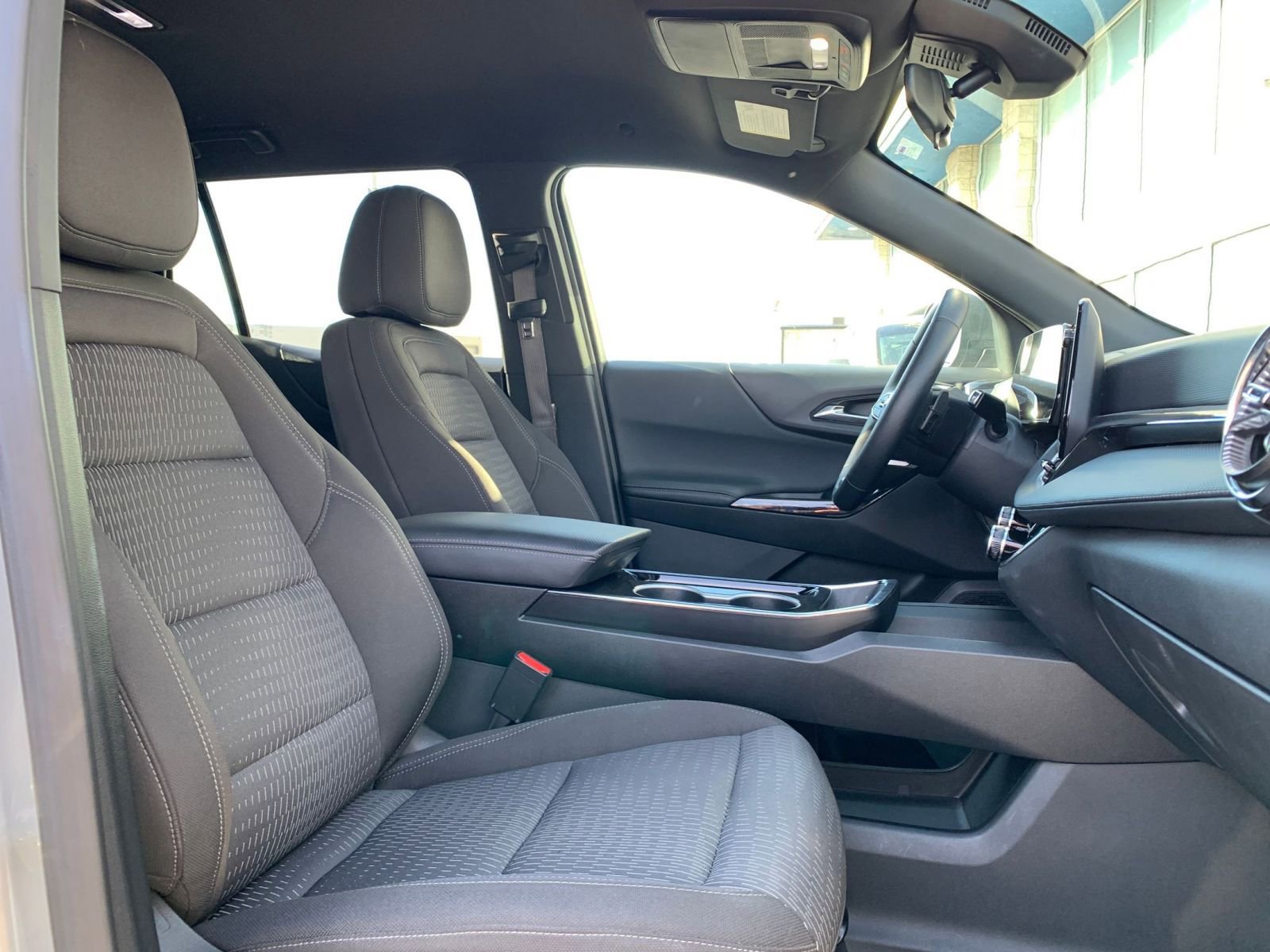 Thumbnail: 2025 Chevrolet Equinox - 35