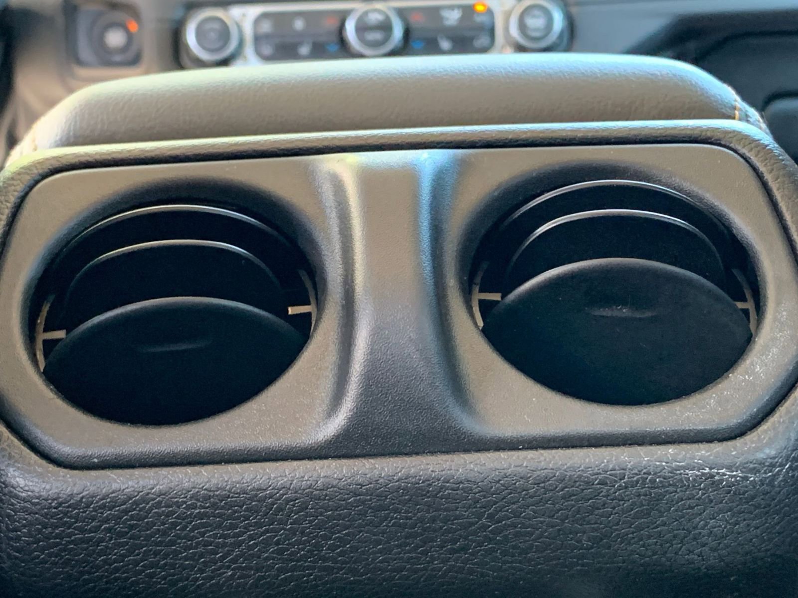 Thumbnail: 2025 Jeep Wrangler - 23