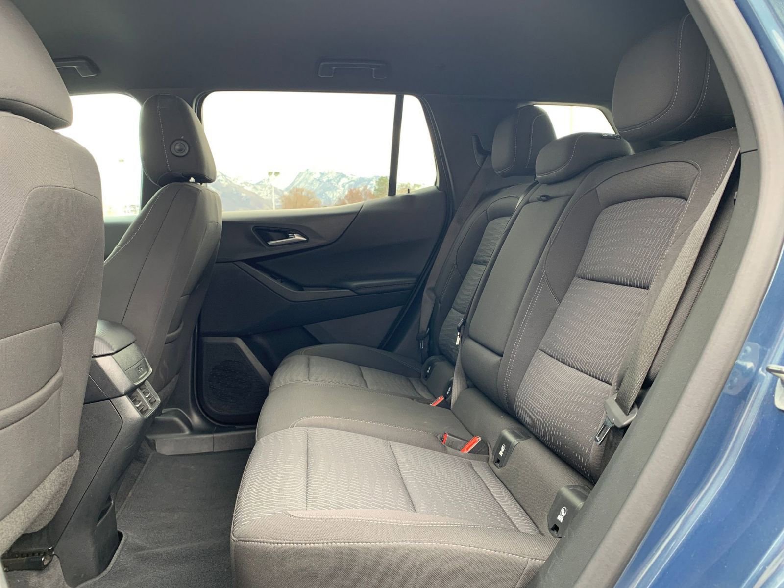 Thumbnail: 2025 Chevrolet Equinox - 25