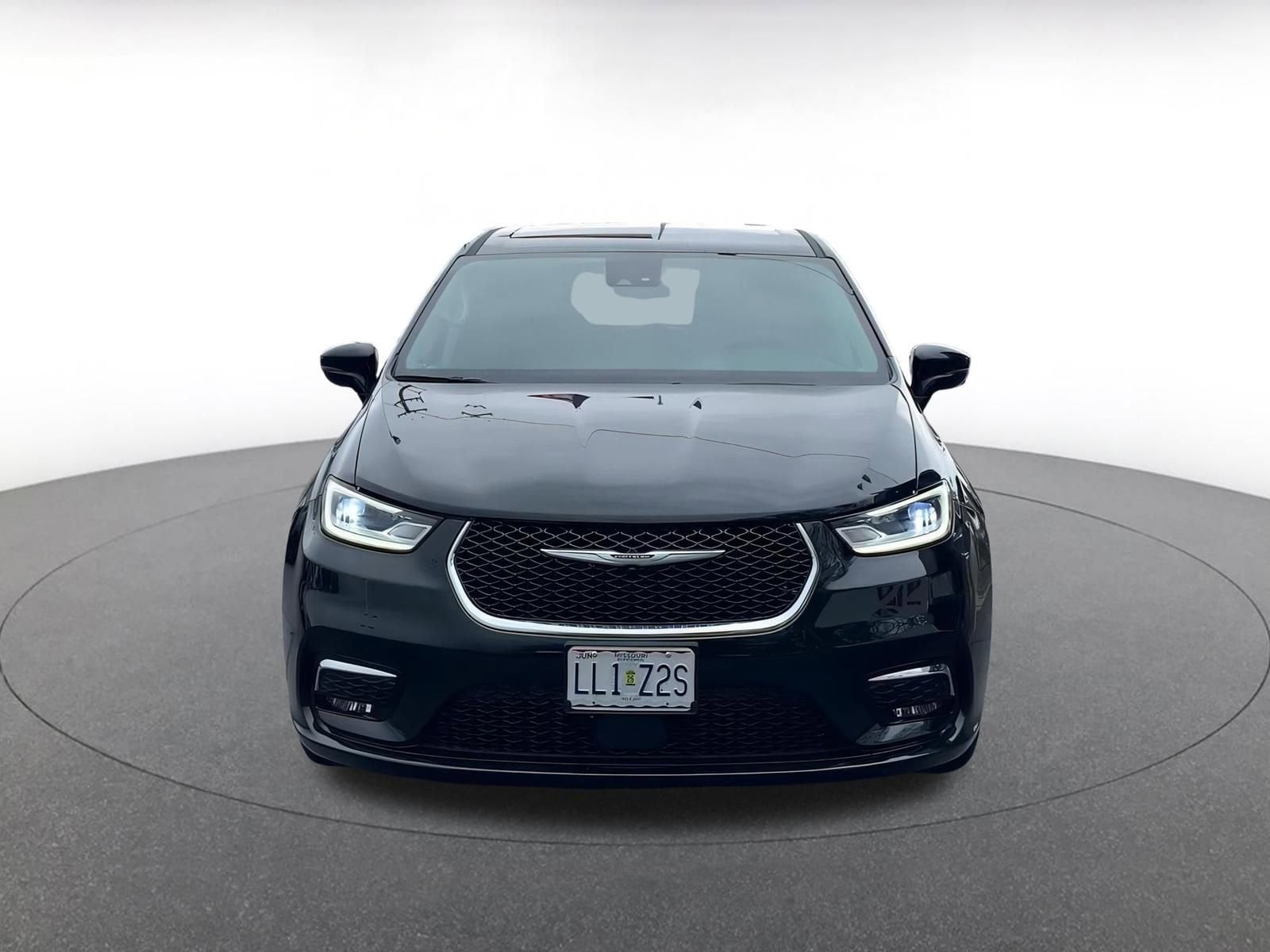 Thumbnail: 2024 Chrysler Pacifica - 5