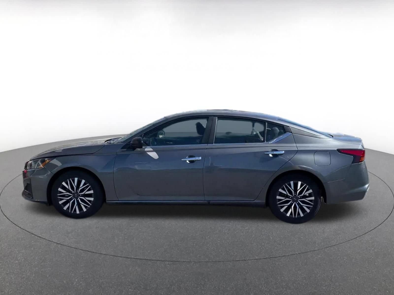 Thumbnail: 2025 Nissan Altima - 8