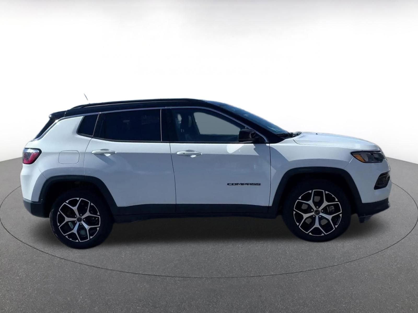Thumbnail: 2025 Jeep Compass - 16