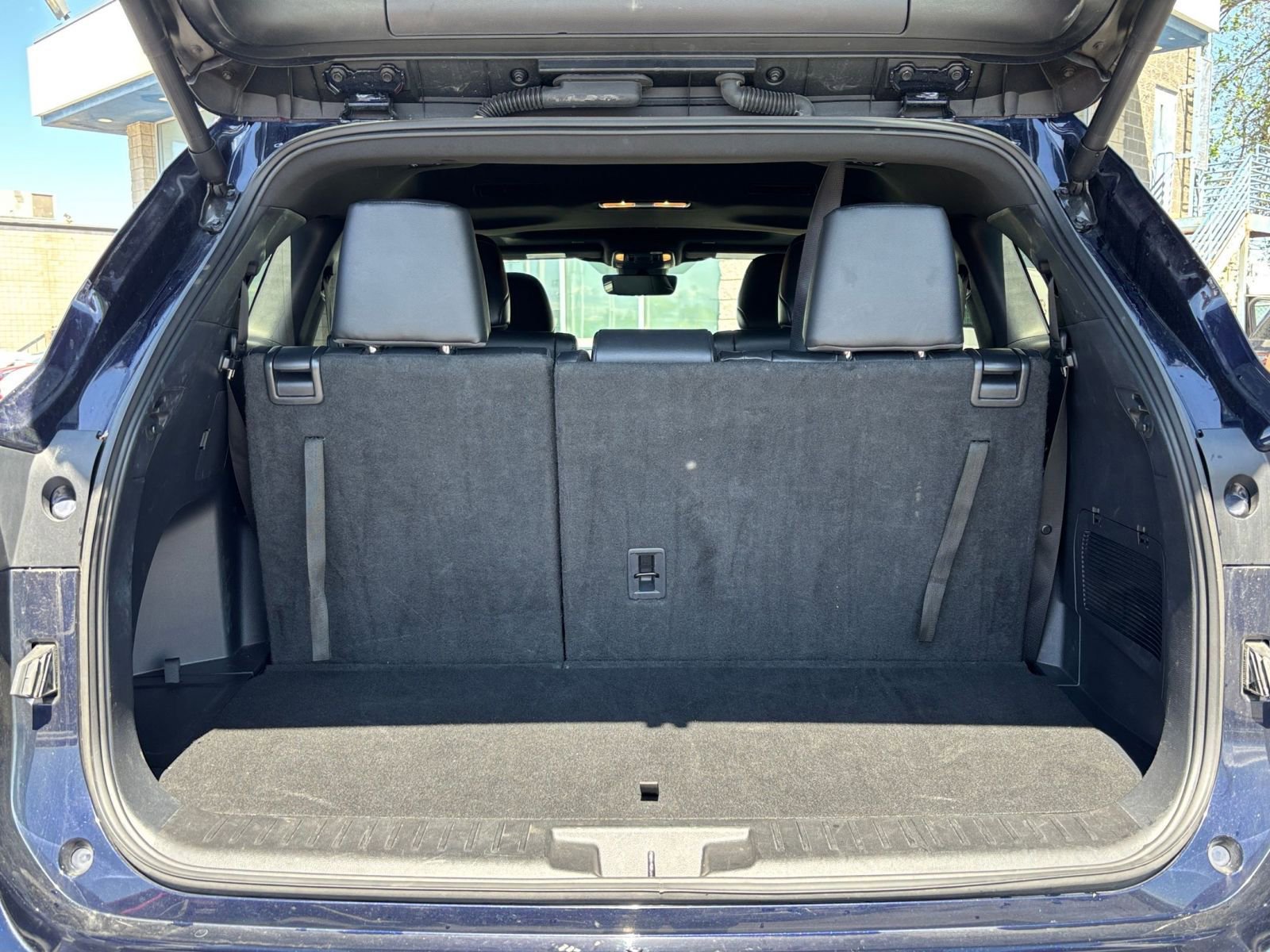 Thumbnail: 2025 Toyota Highlander - 34