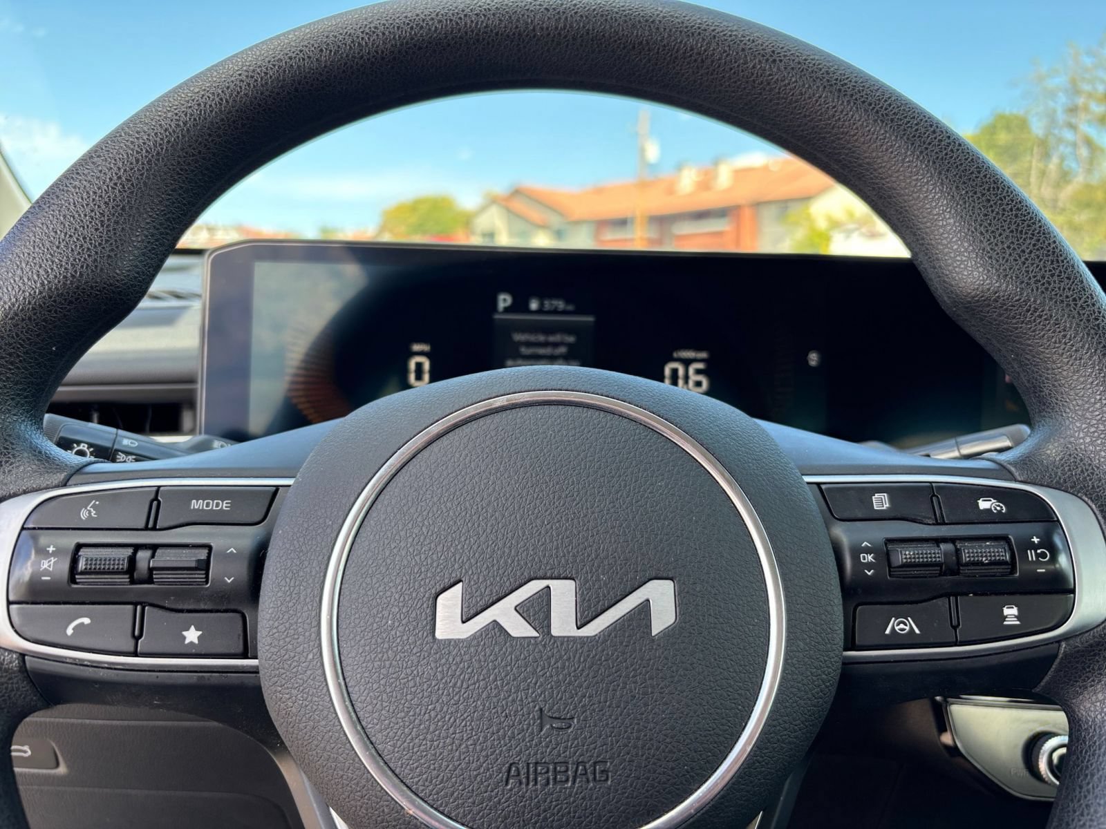 Thumbnail: 2025 Kia K5 - 23