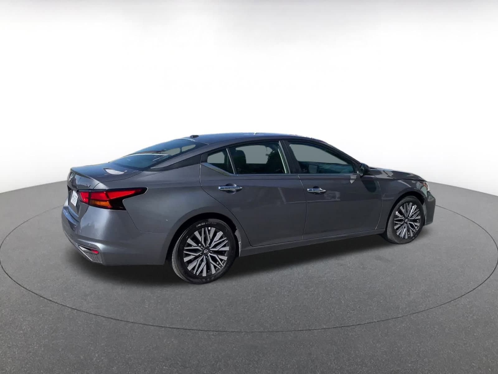 Thumbnail: 2024 Nissan Altima - 14