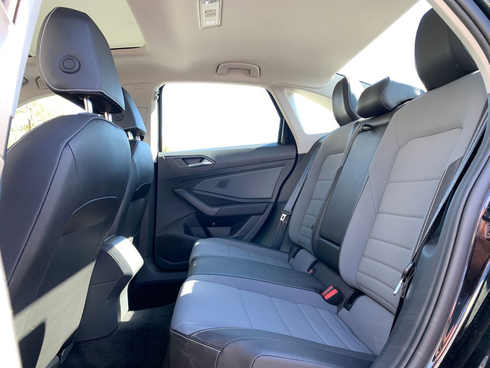 Thumbnail: 2025 Volkswagen Jetta - 24