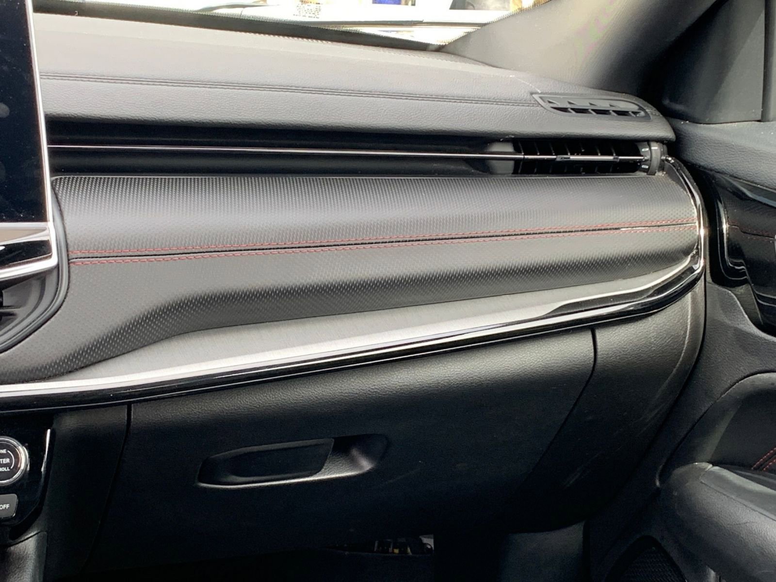 Thumbnail: 2025 Jeep Compass - 34