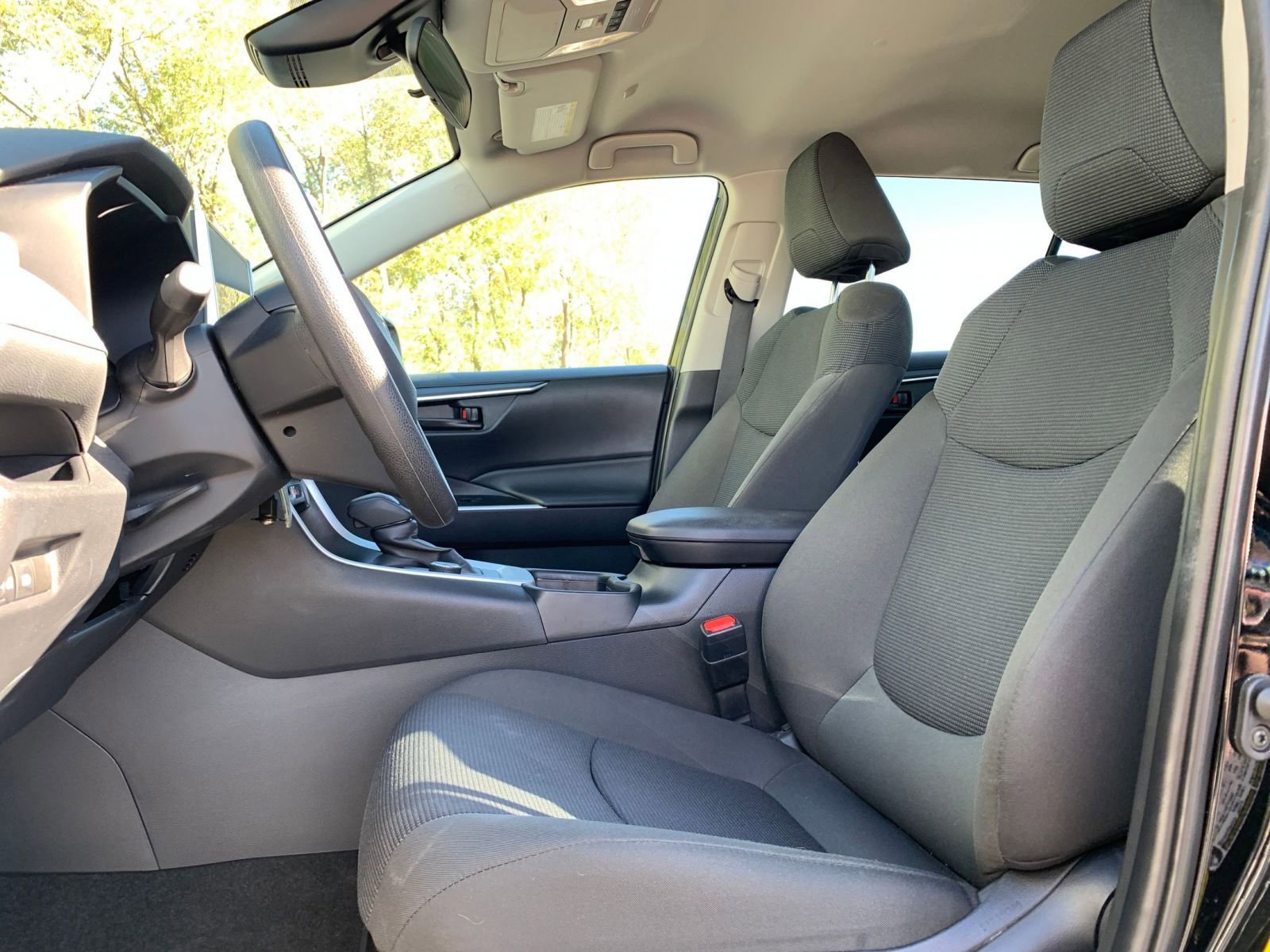 Thumbnail: 2025 Toyota RAV4 - 25