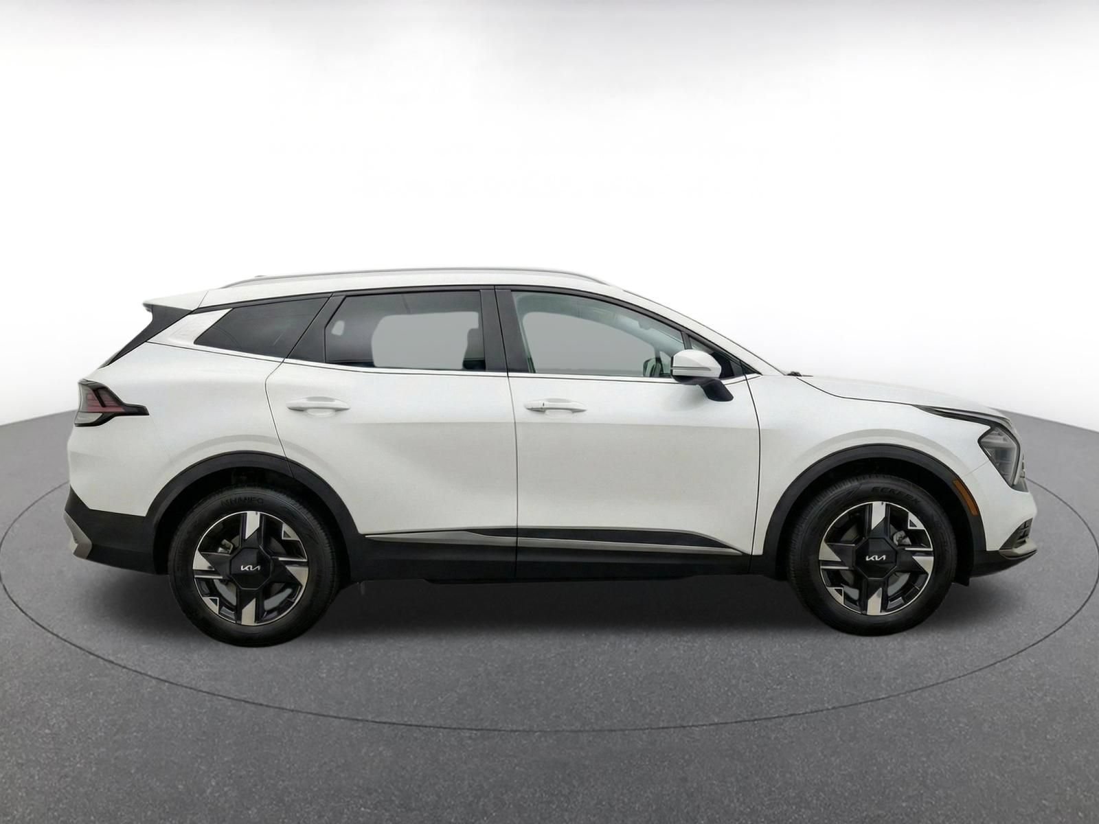 Thumbnail: 2026 Kia Sportage - 9