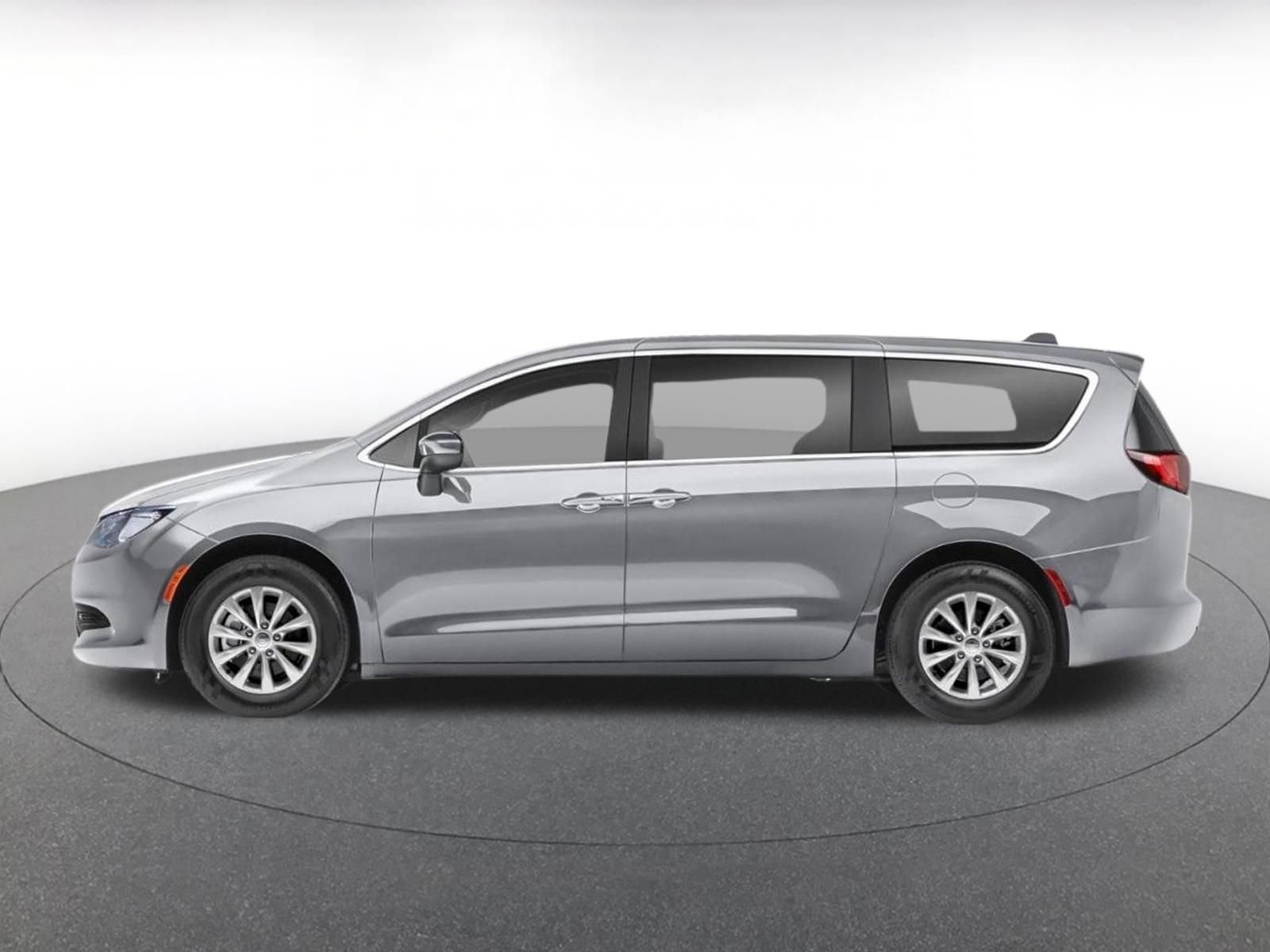 Thumbnail: 2023 Chrysler Voyager - 2