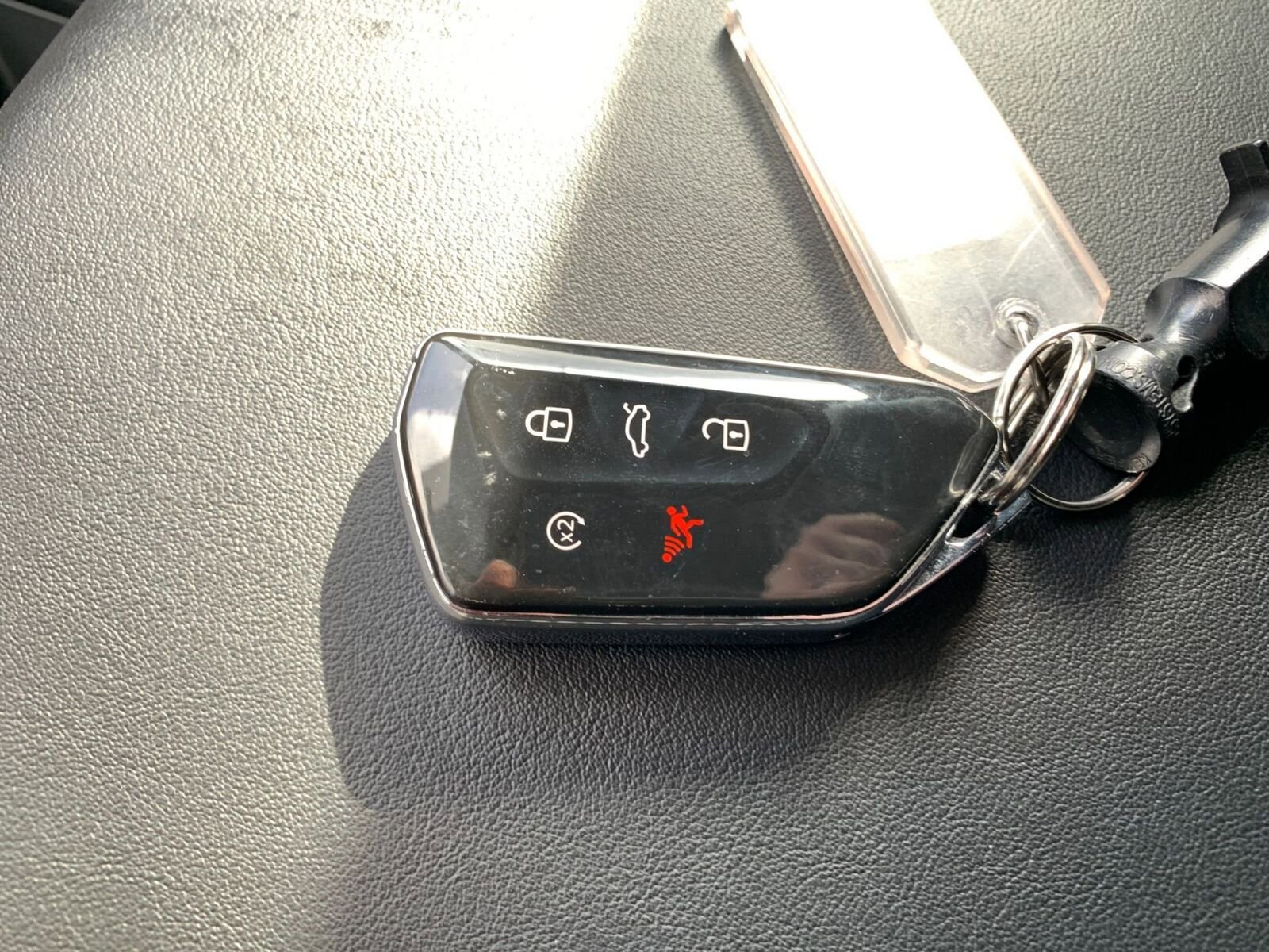 Thumbnail: 2025 Volkswagen Atlas - 21