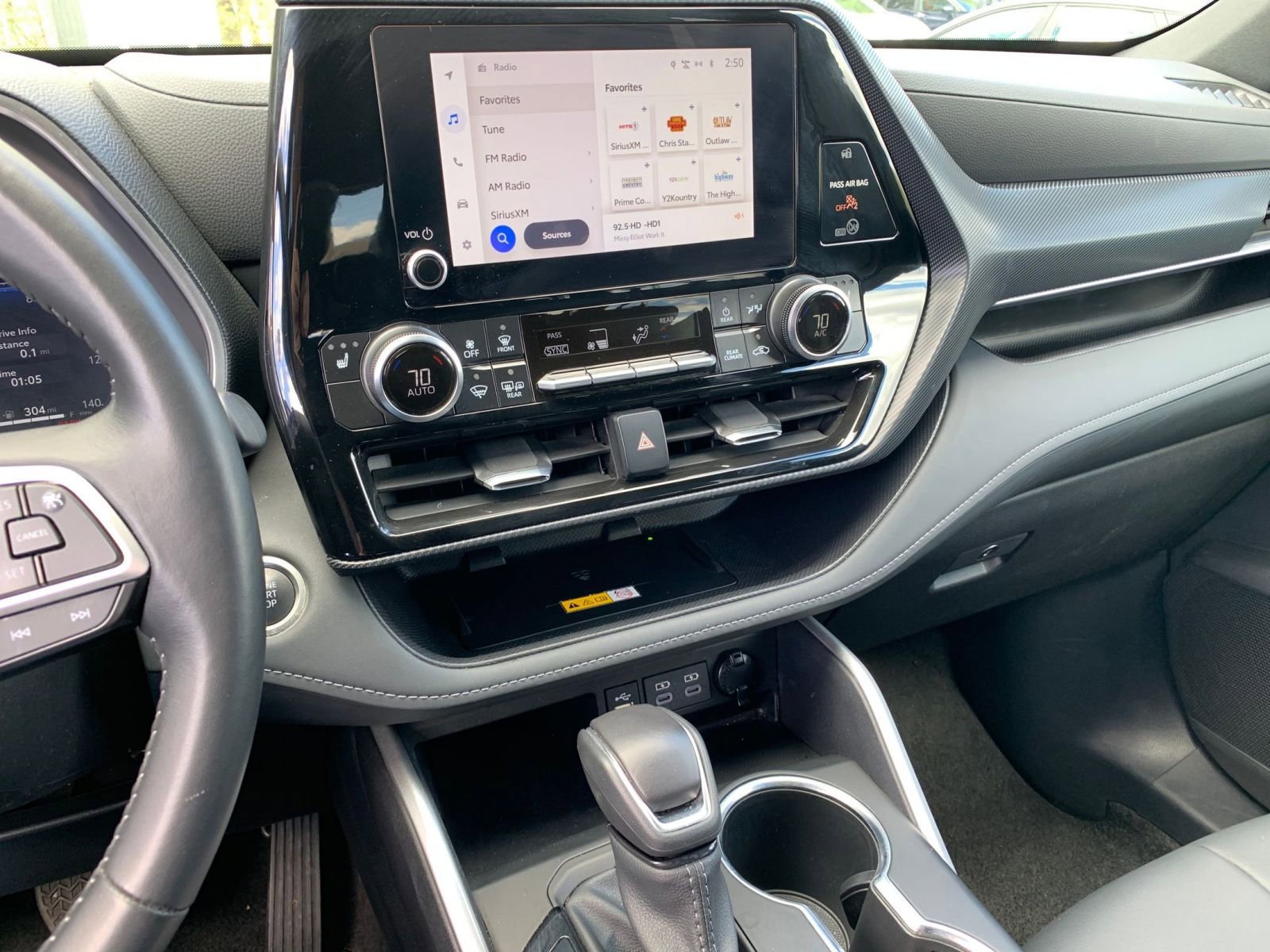 Thumbnail: 2025 Toyota Highlander - 17