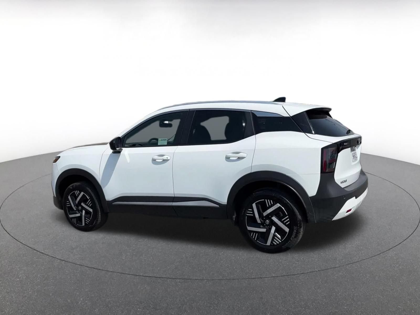 Thumbnail: 2026 Nissan Kicks - 9