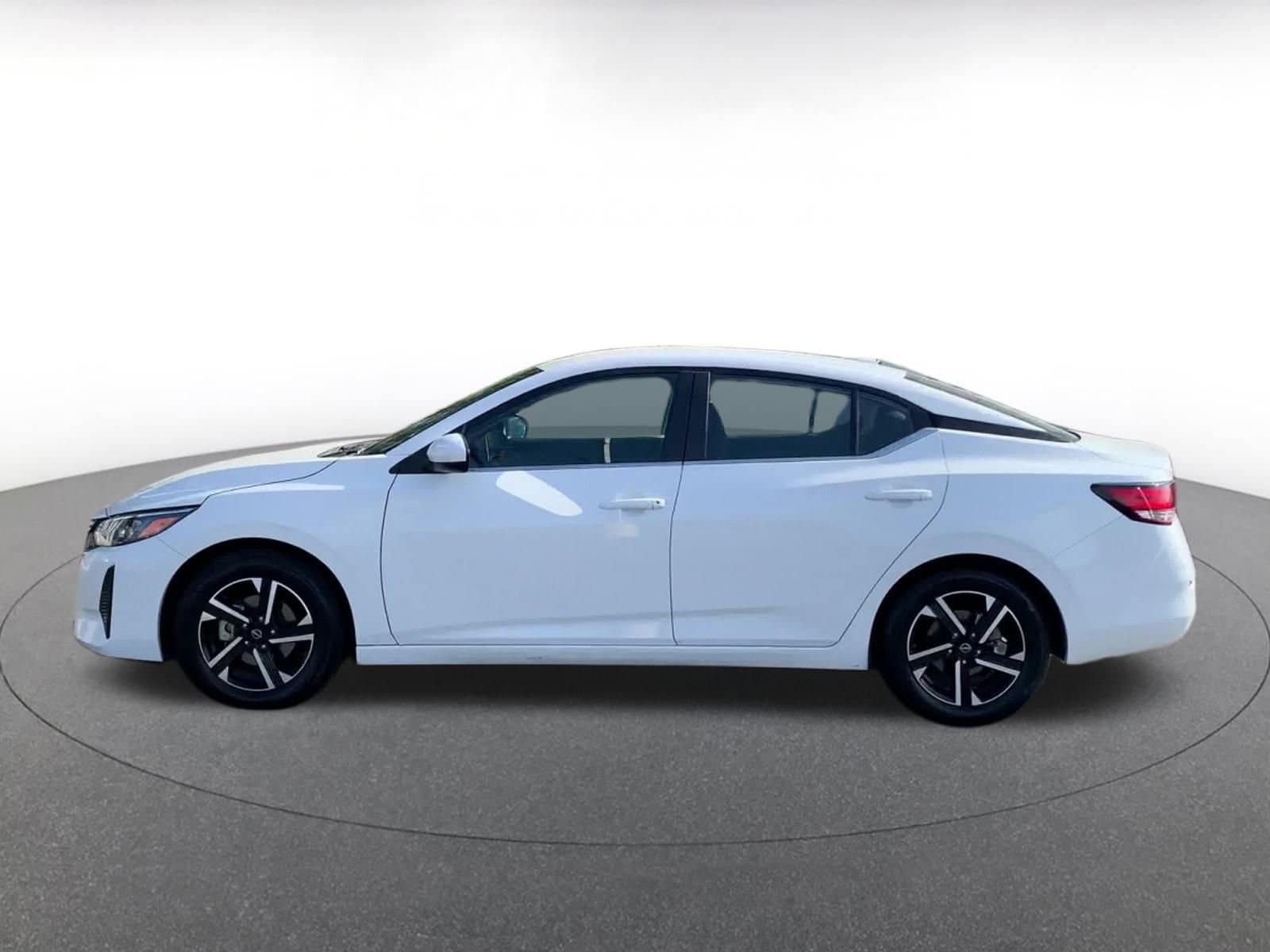 Thumbnail: 2024 Nissan Sentra - 9