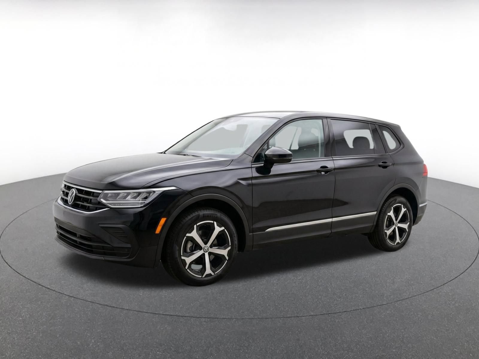 Thumbnail: 2026 Volkswagen Tiguan - 3