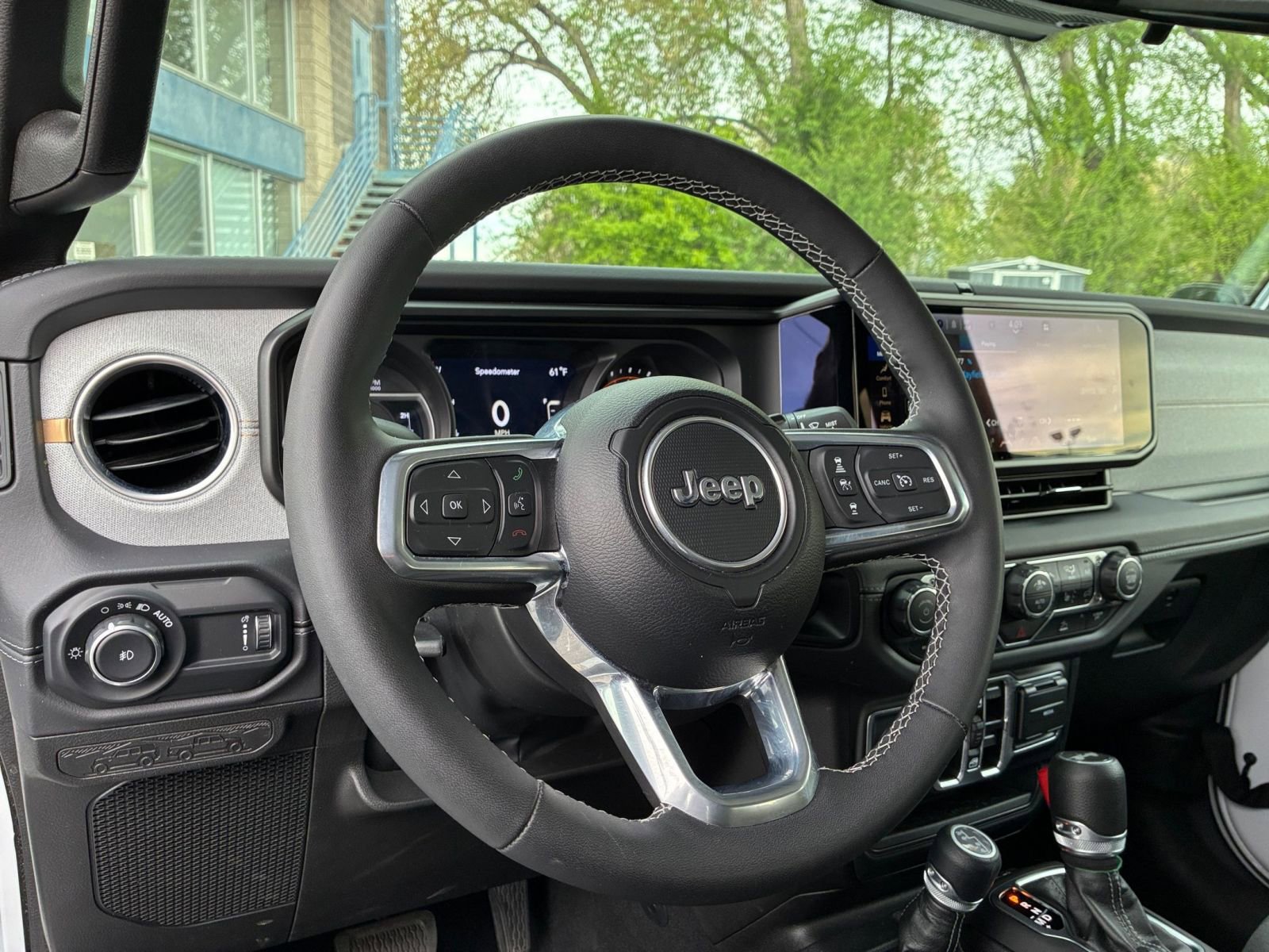 Thumbnail: 2025 Jeep Wrangler - 34