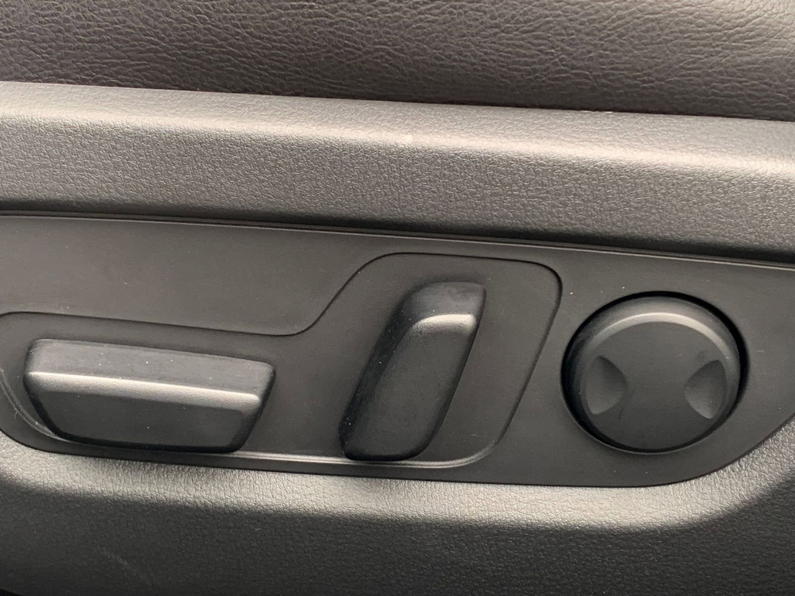 Thumbnail: 2025 Mazda CX-50 - 22